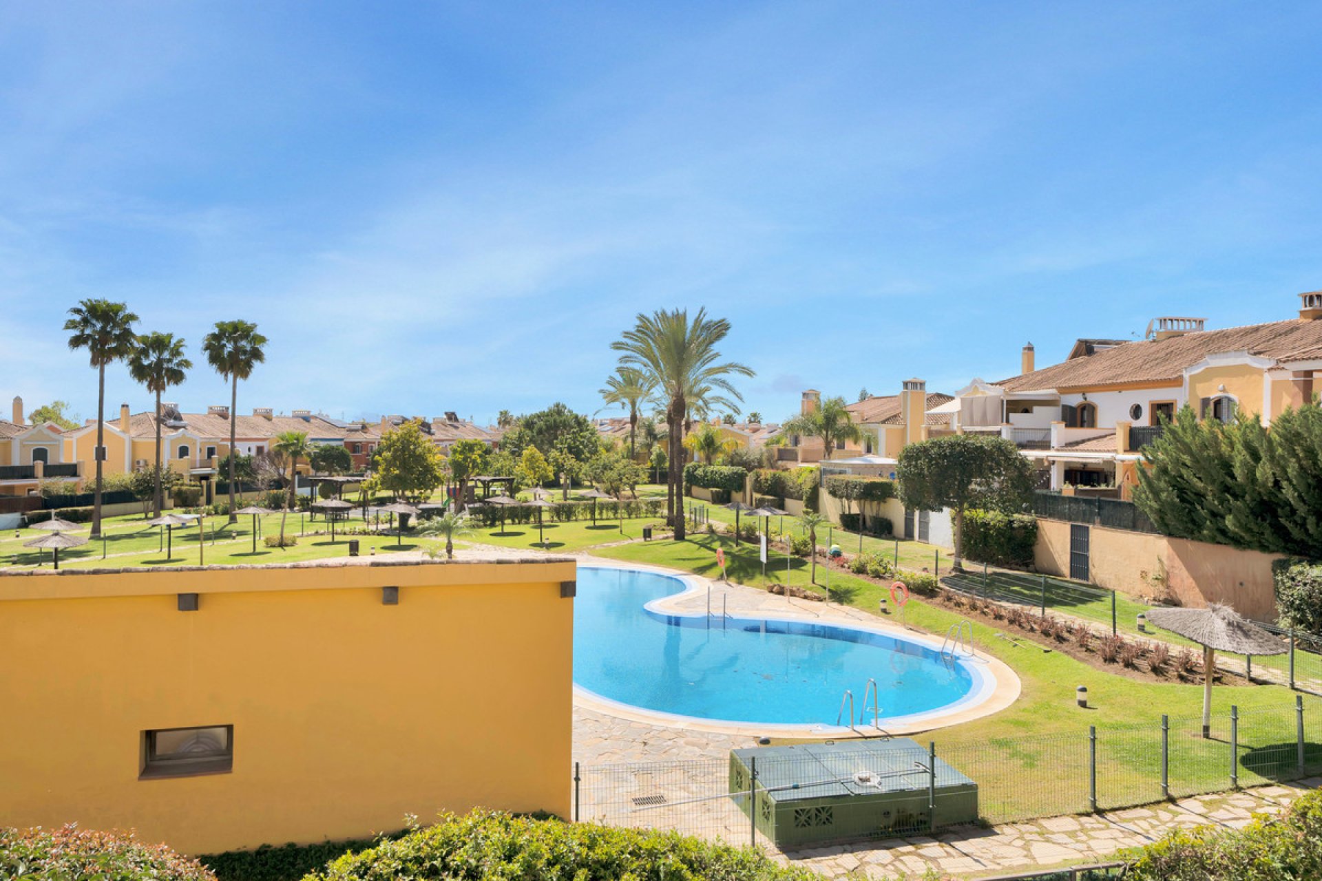 Resale - House - Guadalmina Alta