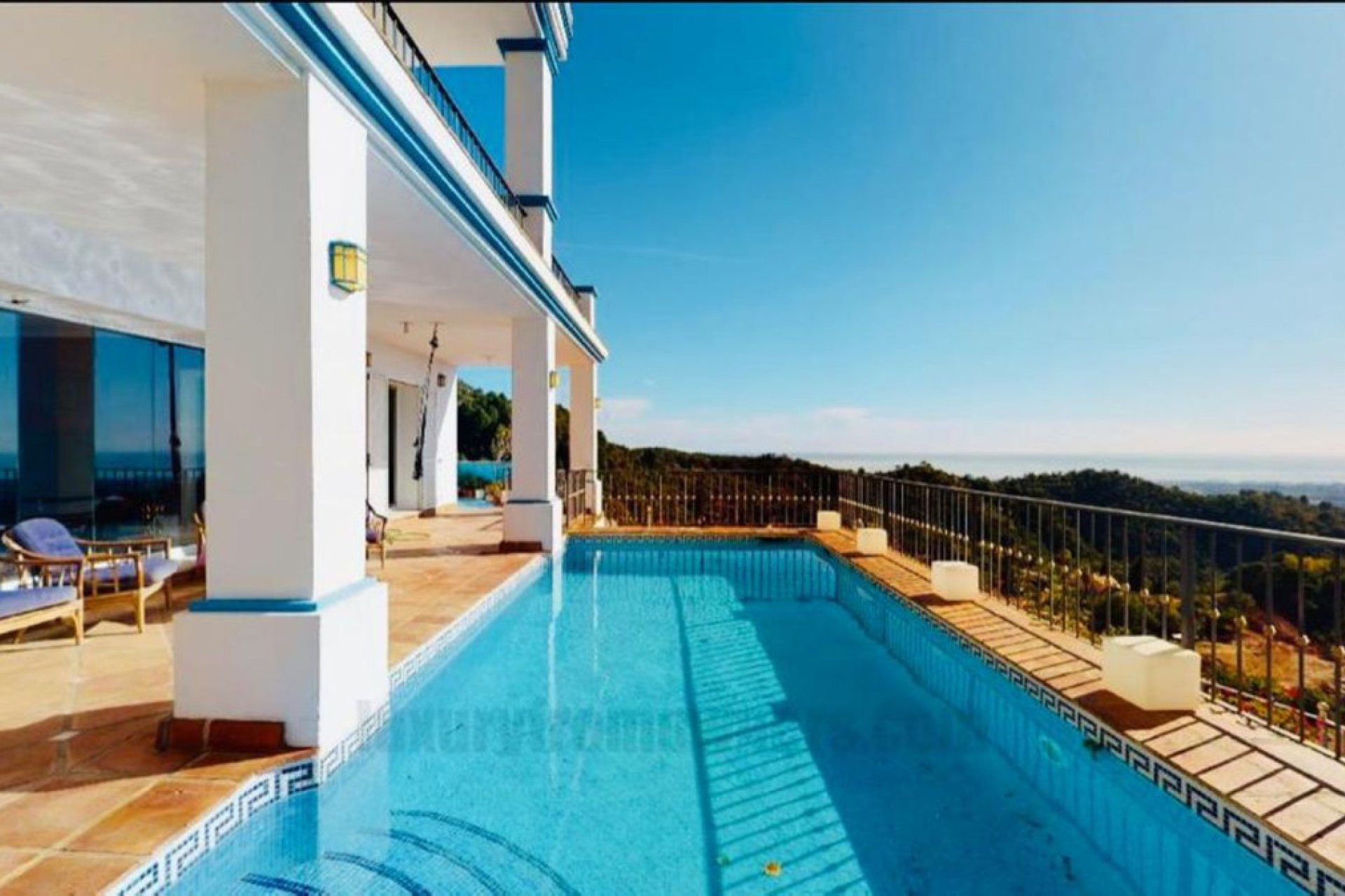 Resale - House - Marbella