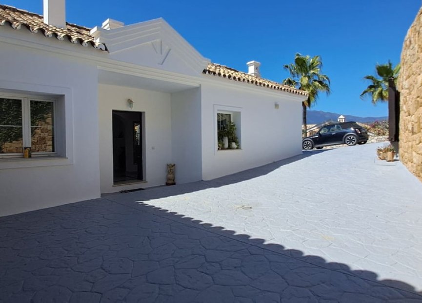 Resale - House - Marbella