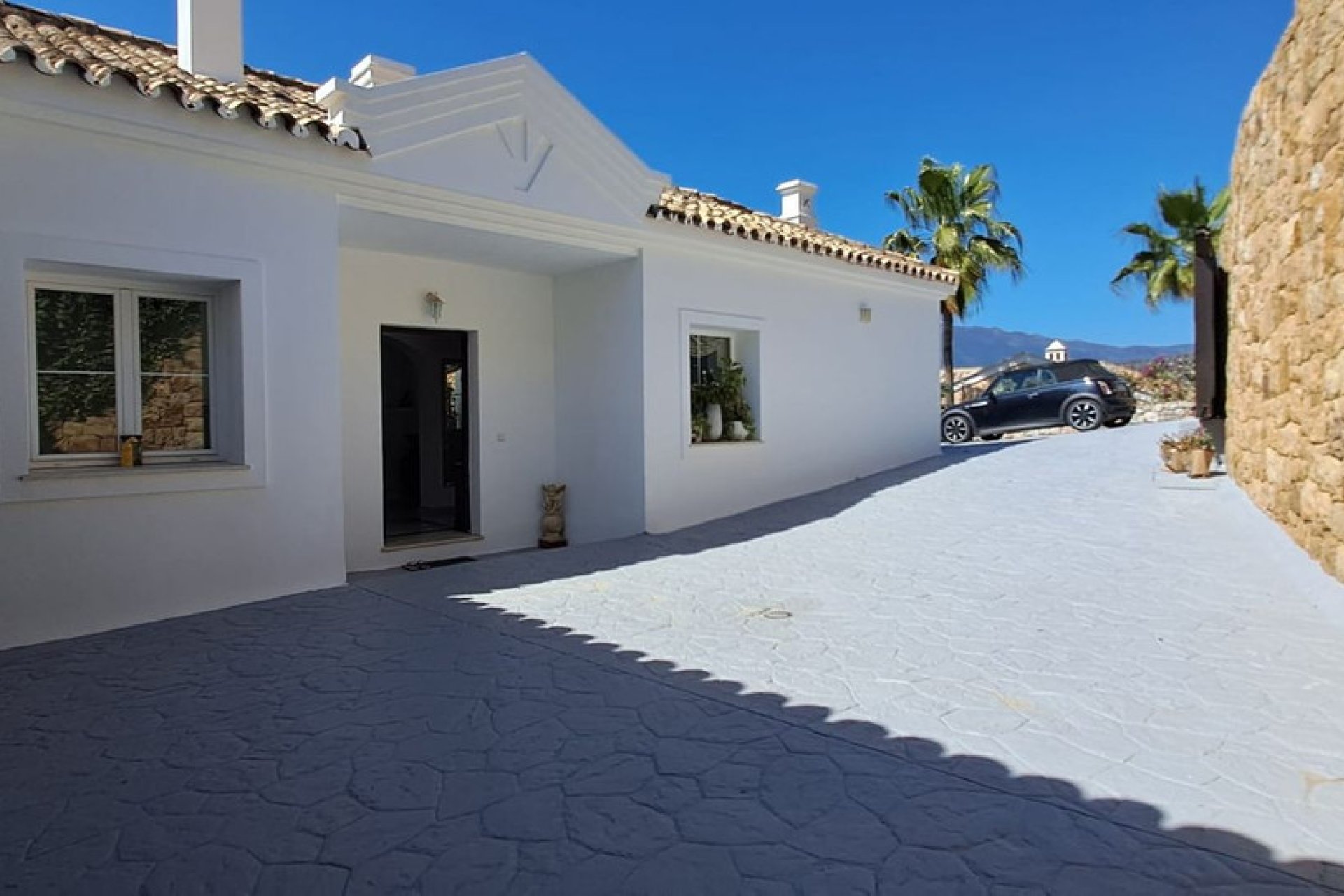 Resale - House - Marbella