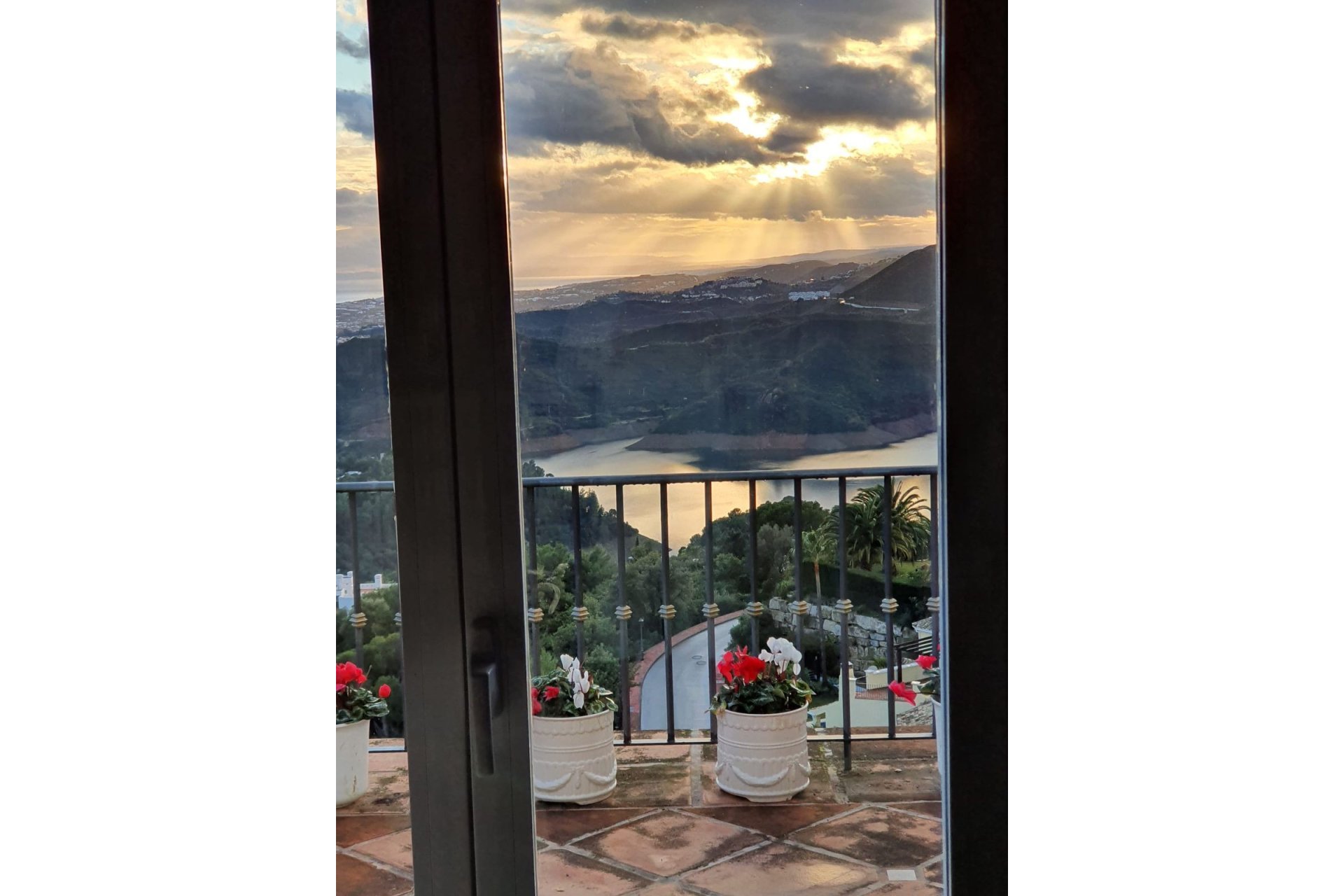 Resale - House - Marbella