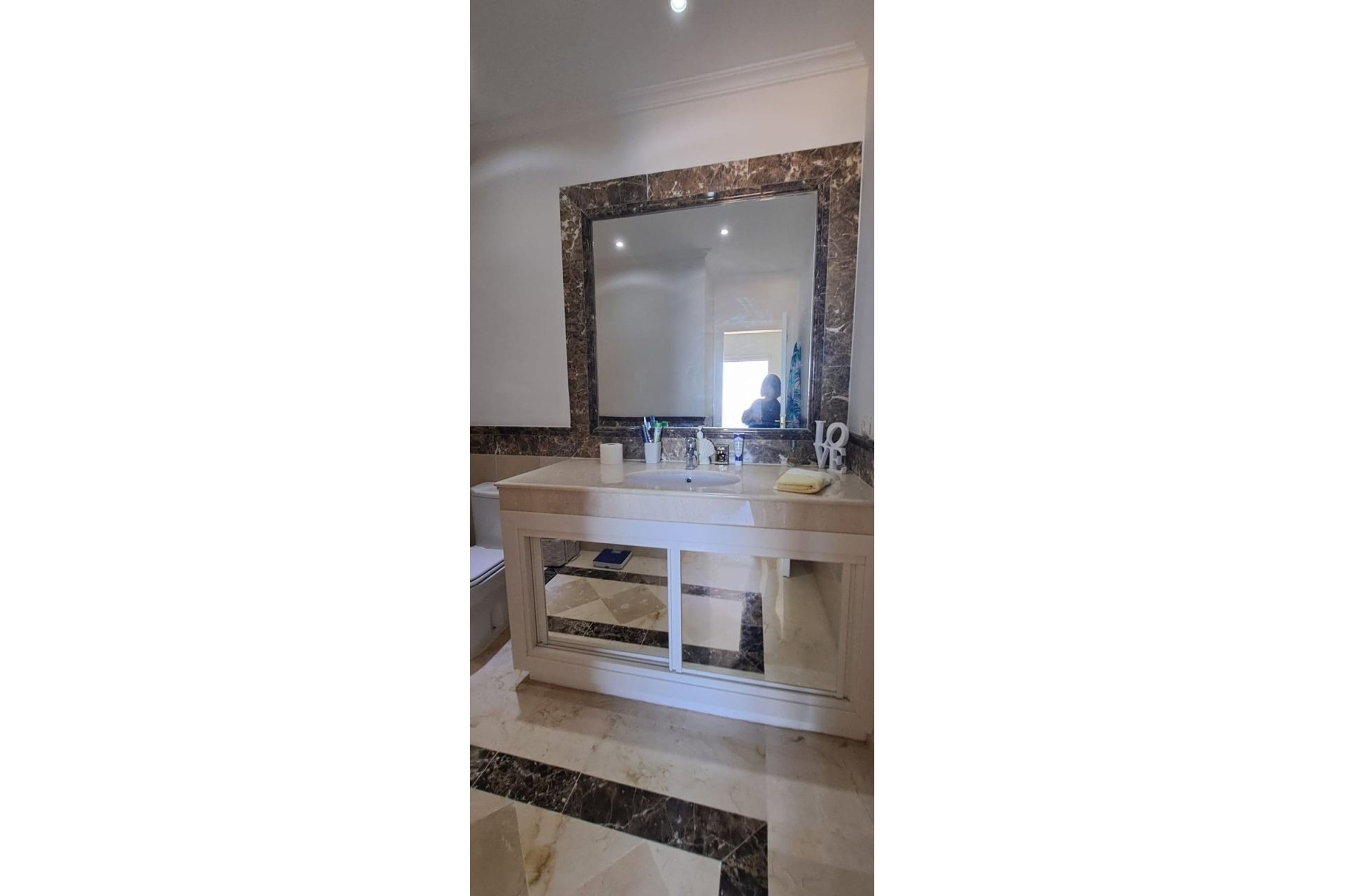 Resale - House - Marbella