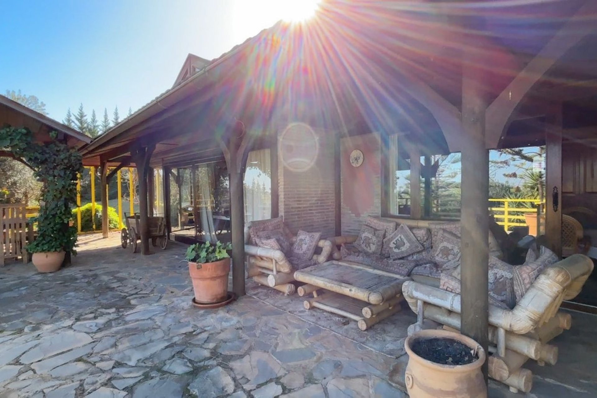 Resale - House - Monda