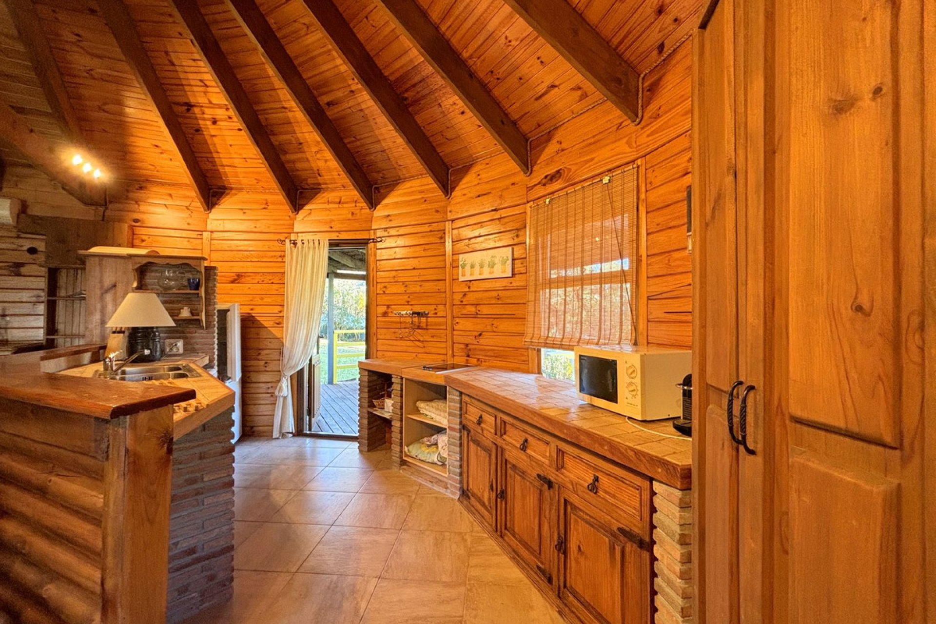 Resale - House - Monda