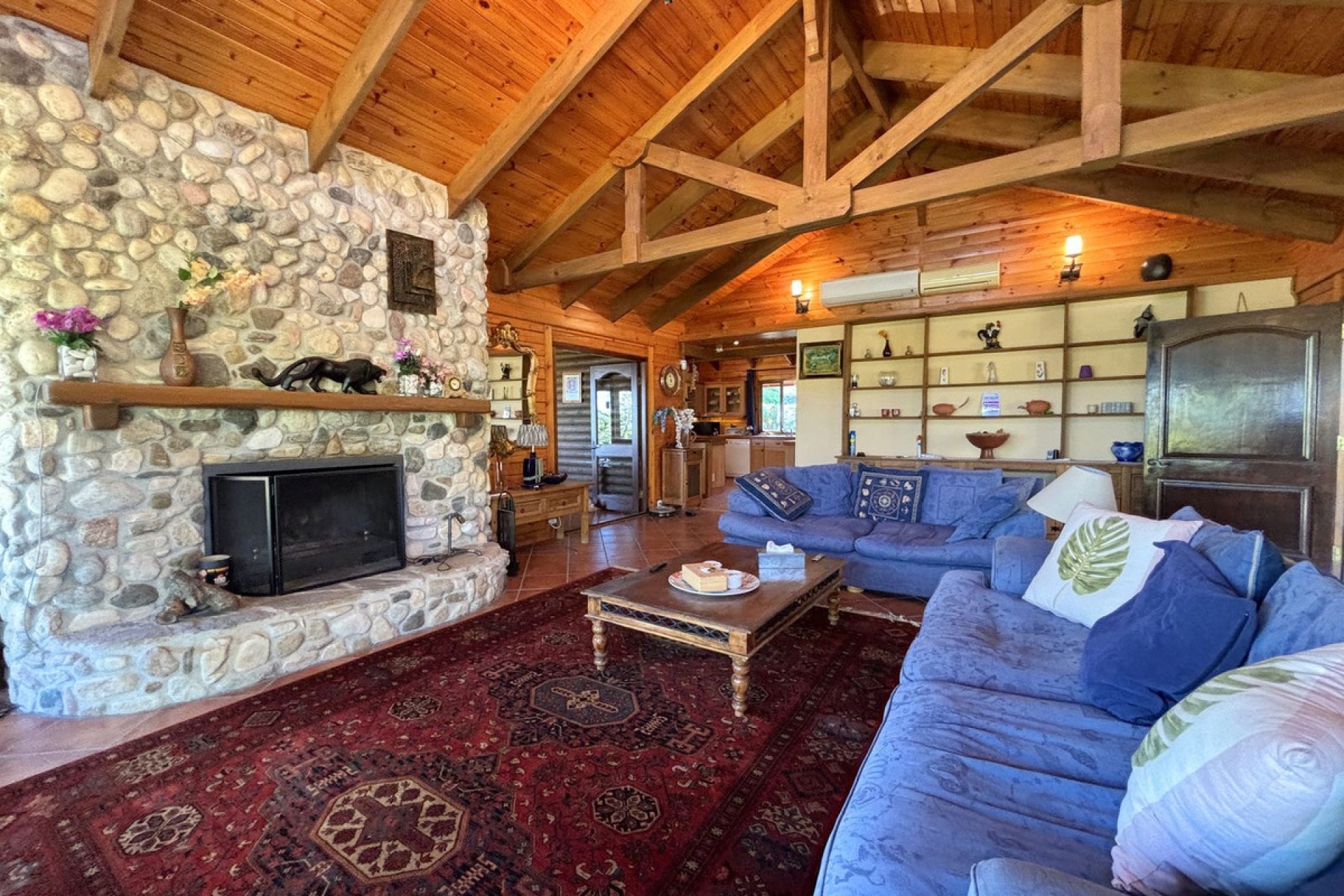 Resale - House - Monda