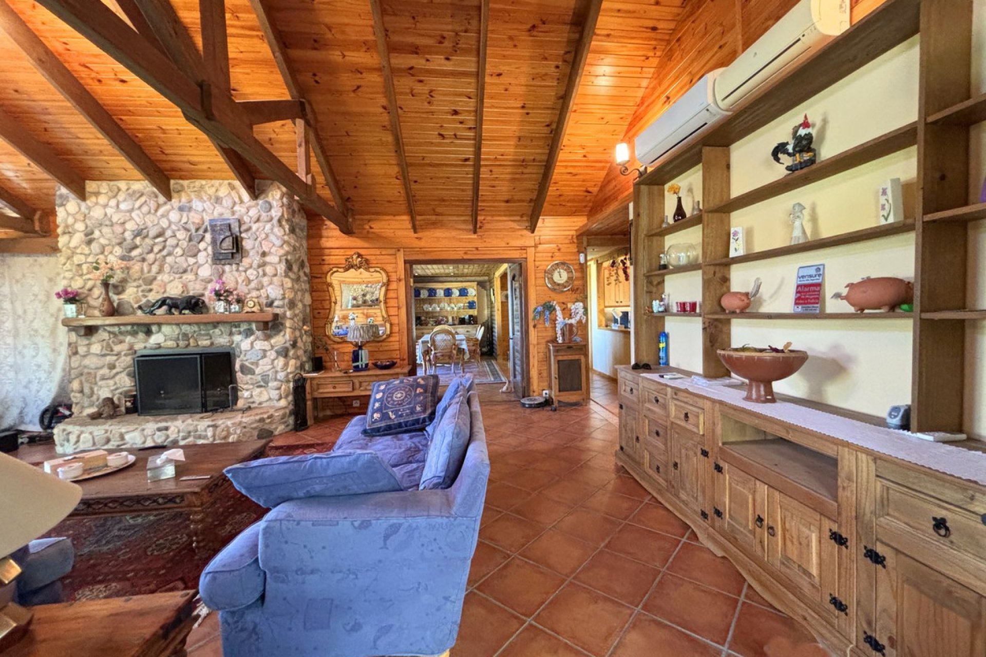 Resale - House - Monda