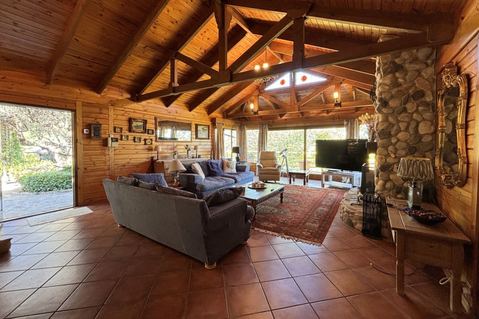 Resale - House - Monda