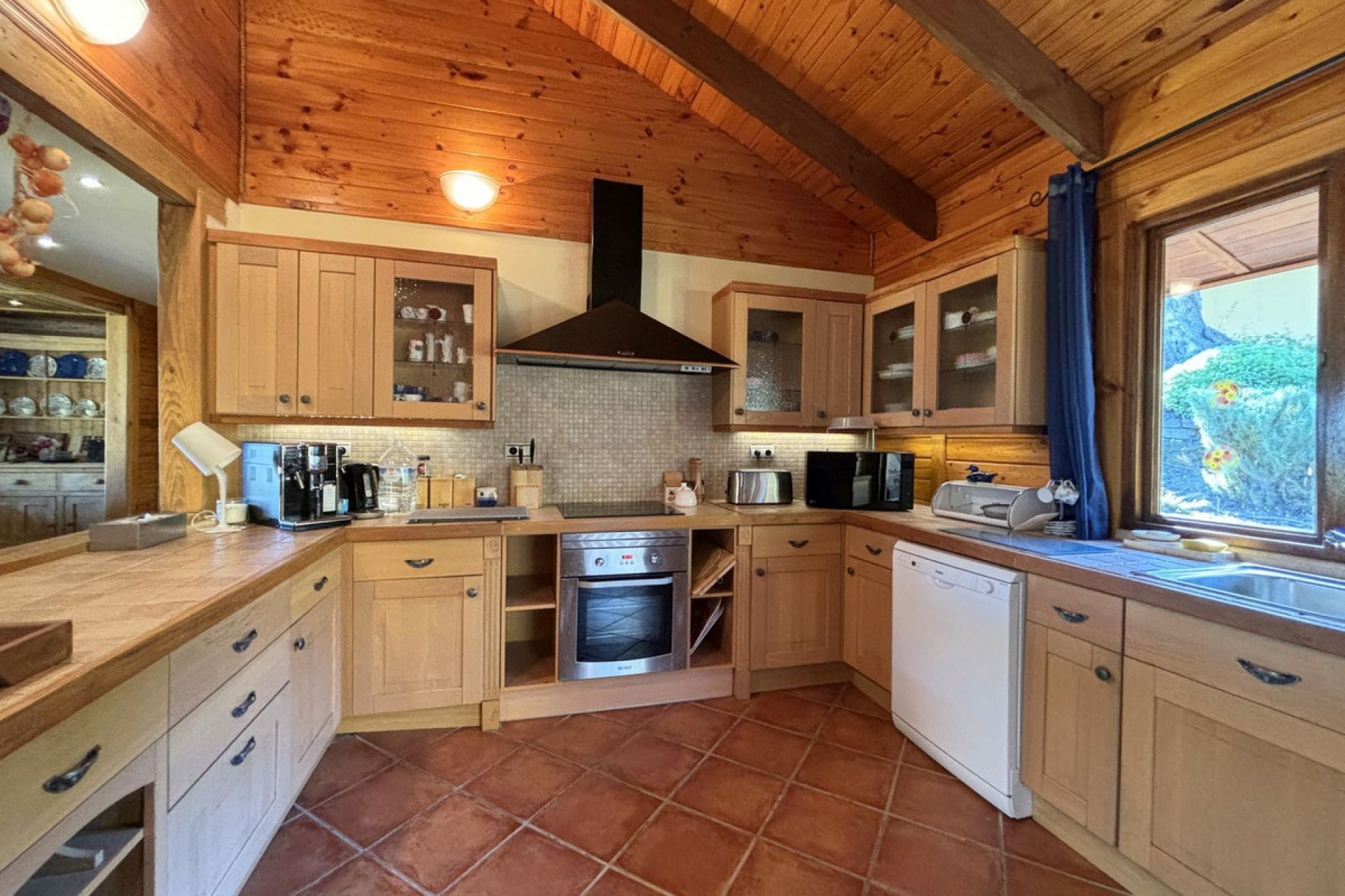 Resale - House - Monda