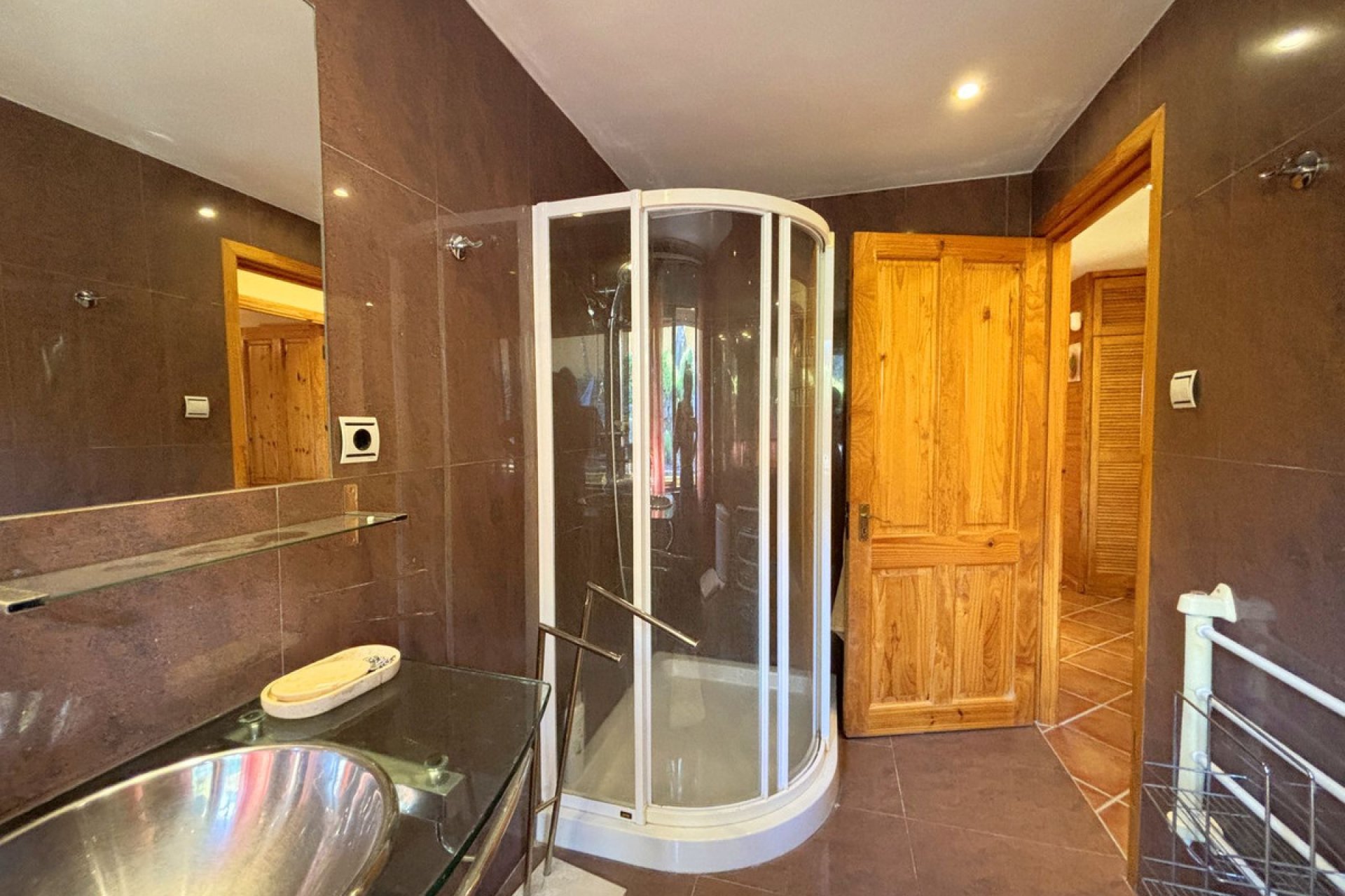 Resale - House - Monda