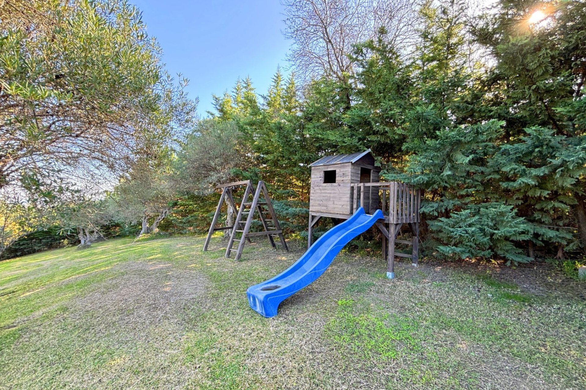 Resale - House - Monda