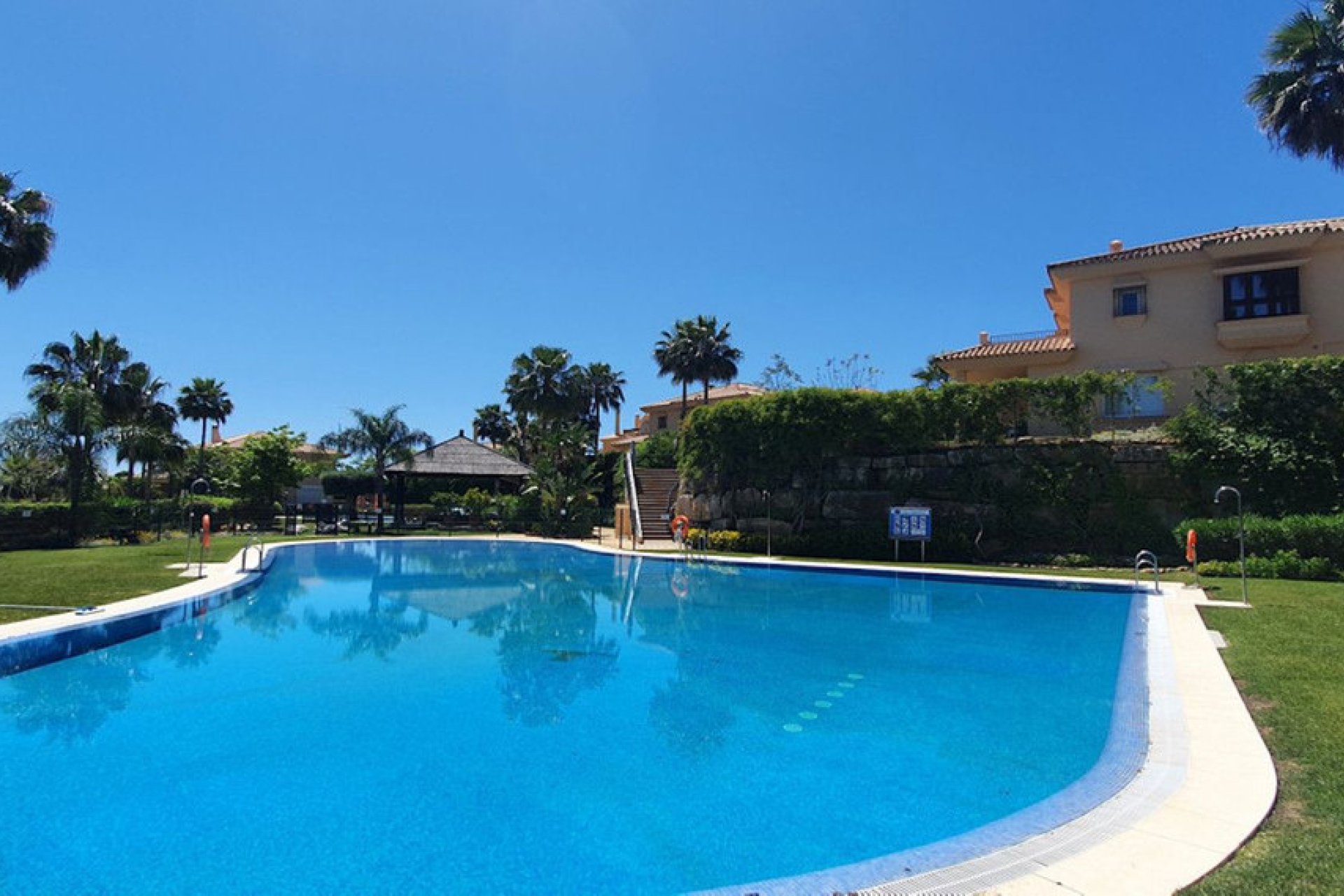 Resale - House - Riviera del Sol