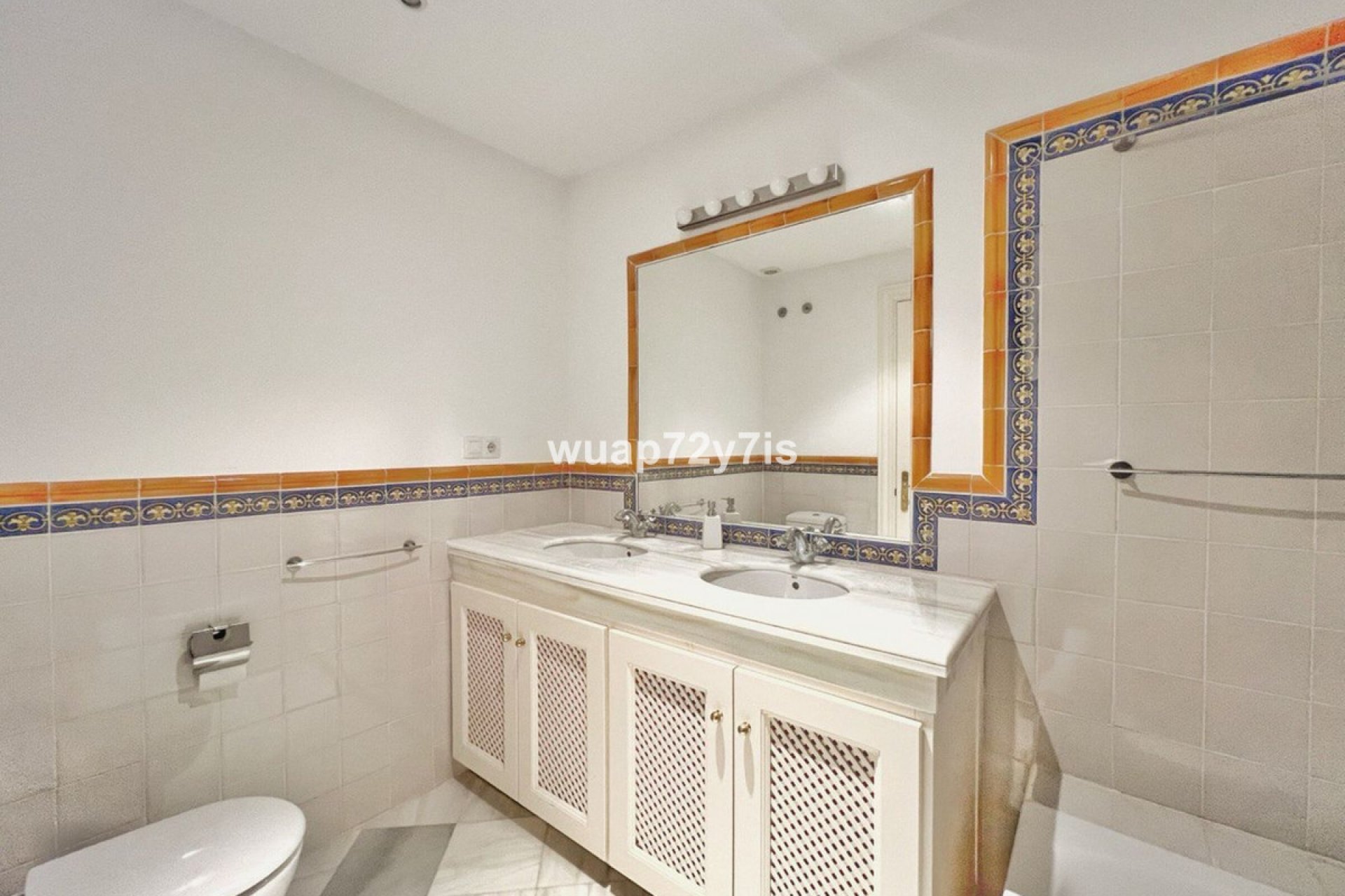 Resale - House - Semi-Detached House - Benahavís - Benahavís Centro