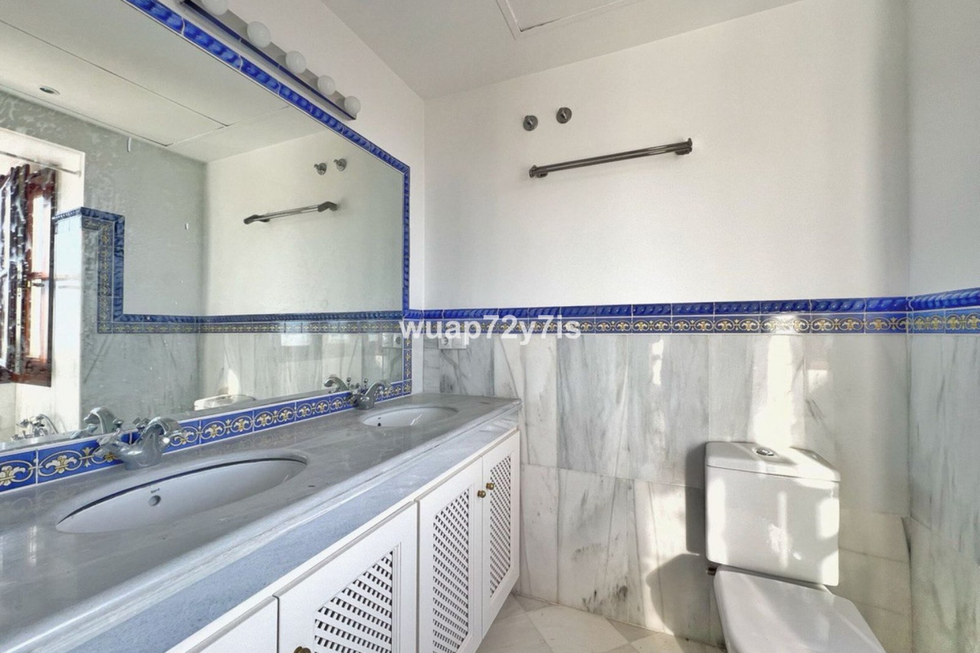 Resale - House - Semi-Detached House - Benahavís - Benahavís Centro