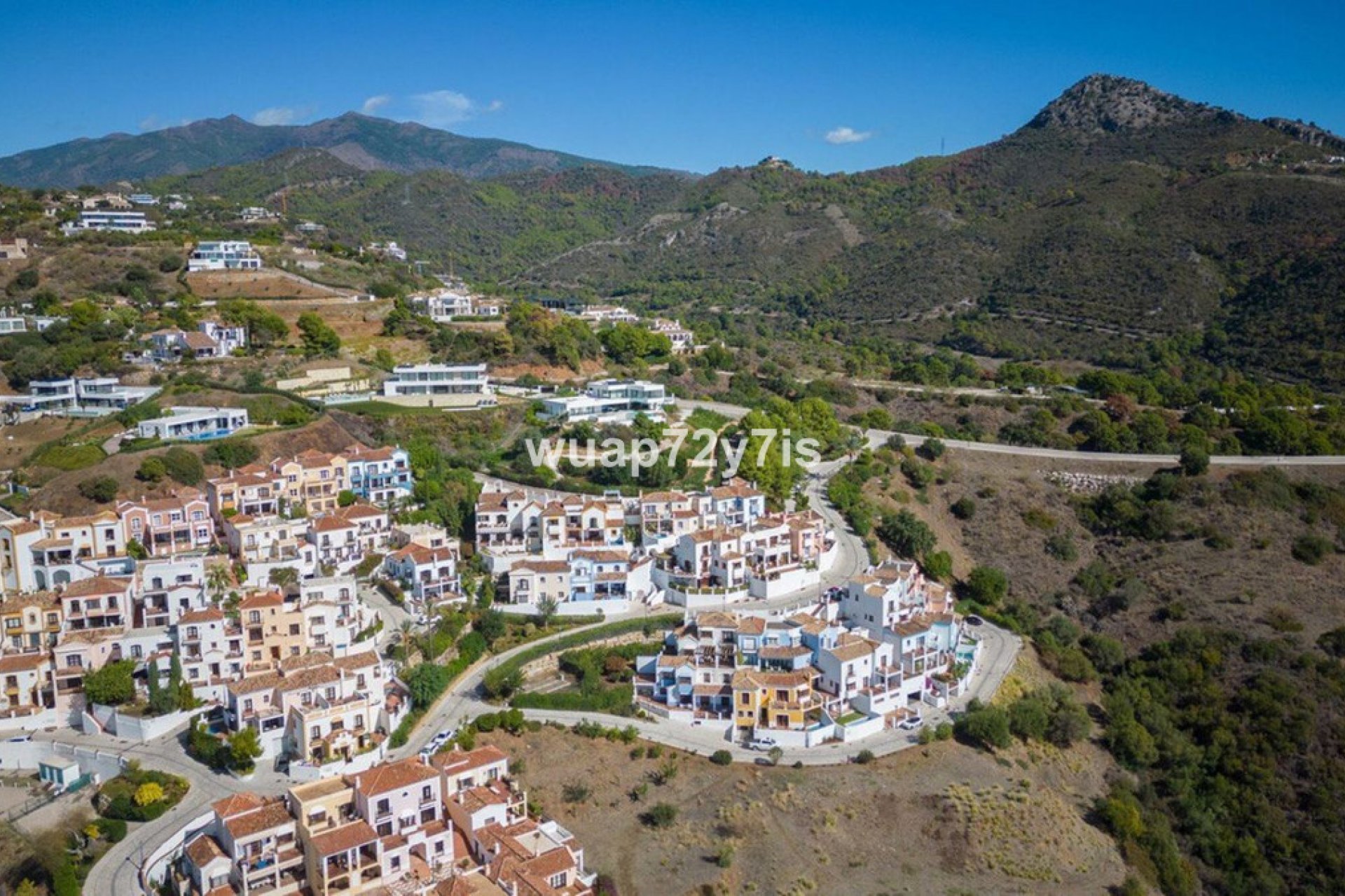 Resale - House - Semi-Detached House - Benahavís - Benahavís Centro