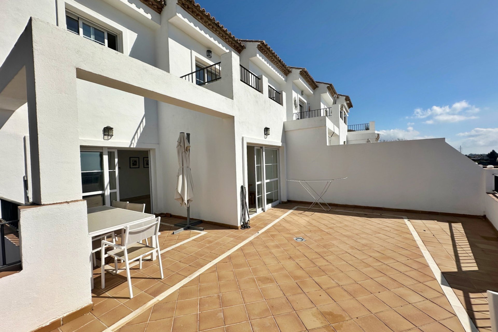 Resale - House - Semi-Detached House - Benahavís - Benahavís Centro