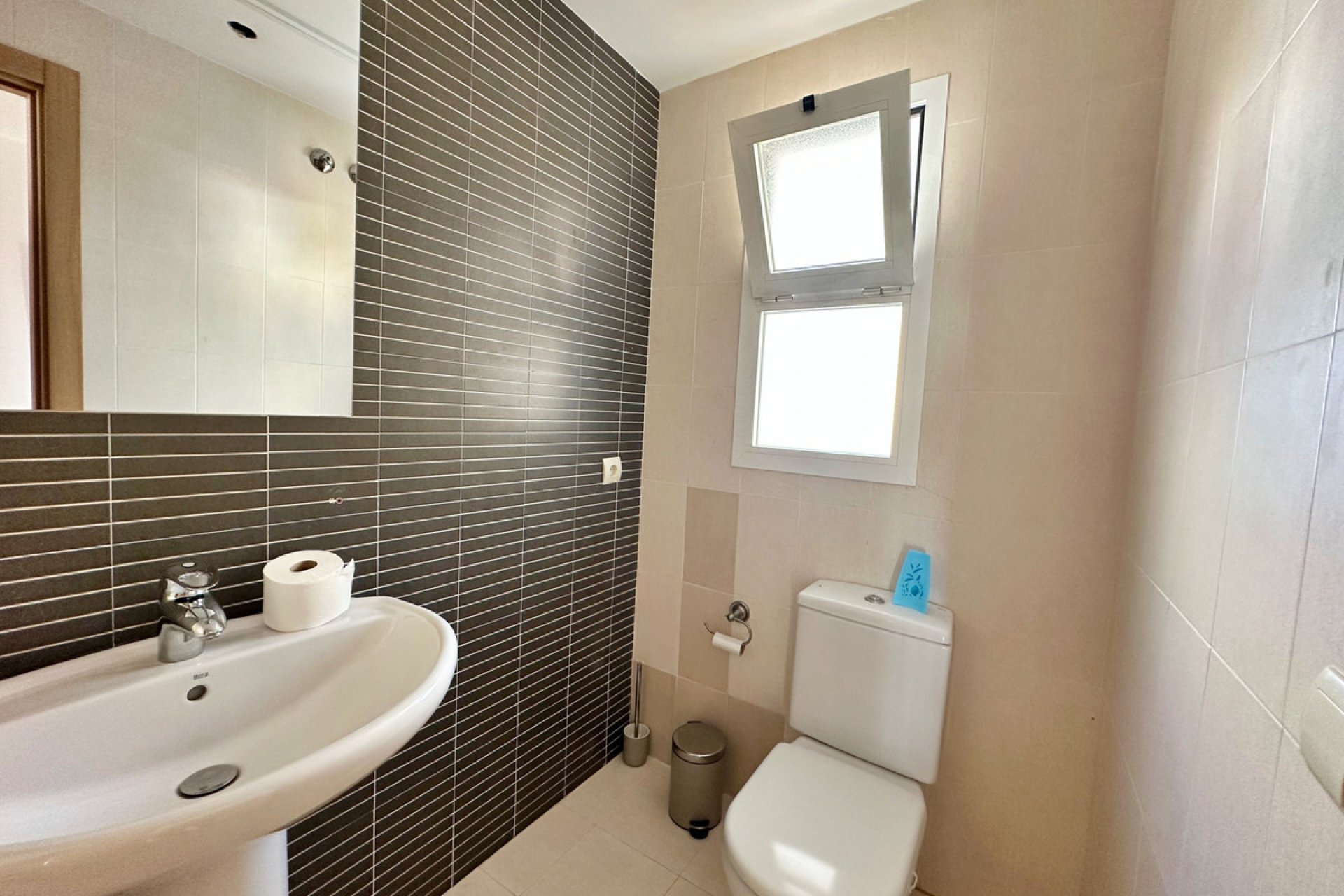 Resale - House - Semi-Detached House - Benahavís - Benahavís Centro