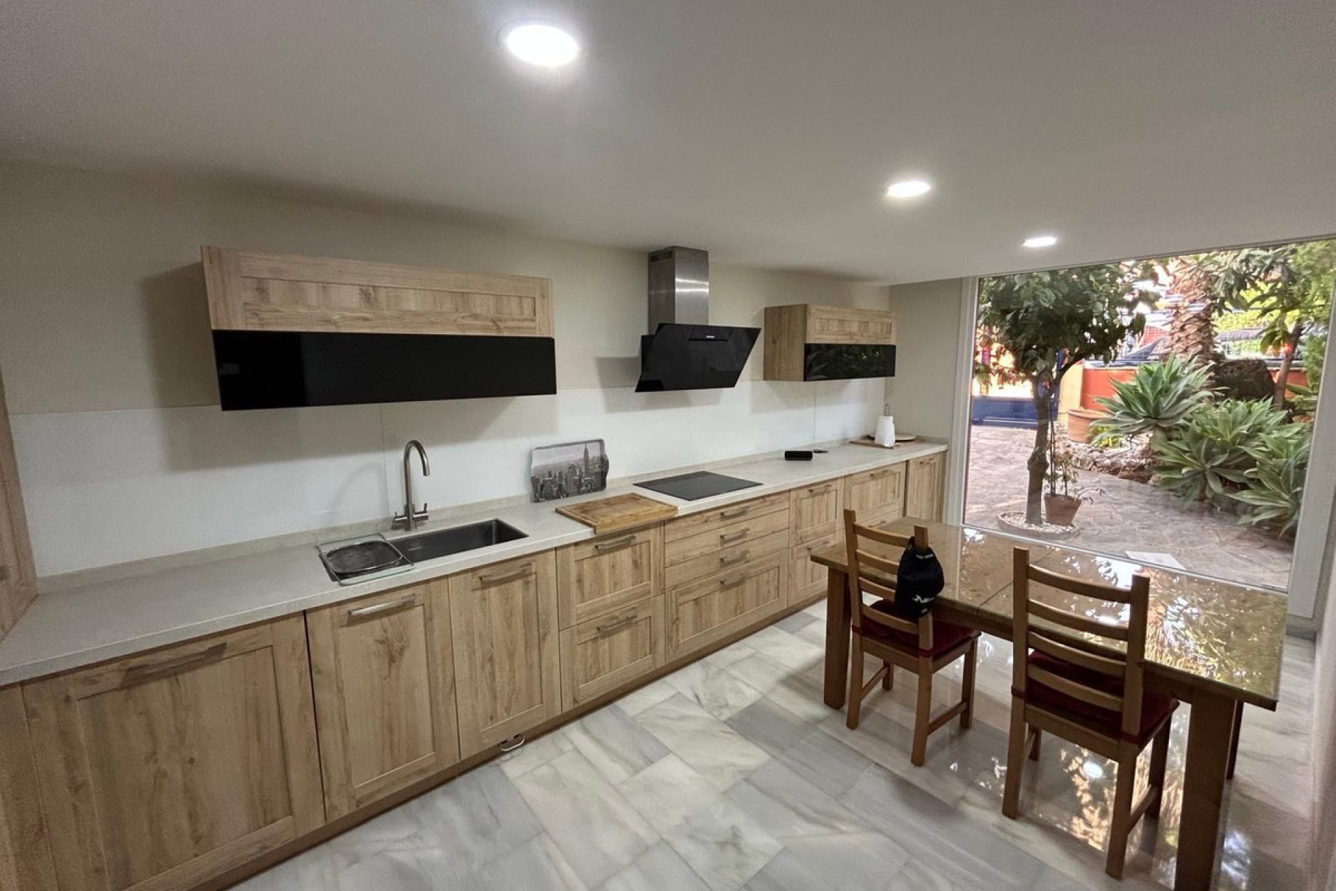 Resale - House - Semi-Detached House - Benahavís - Benahavís Centro