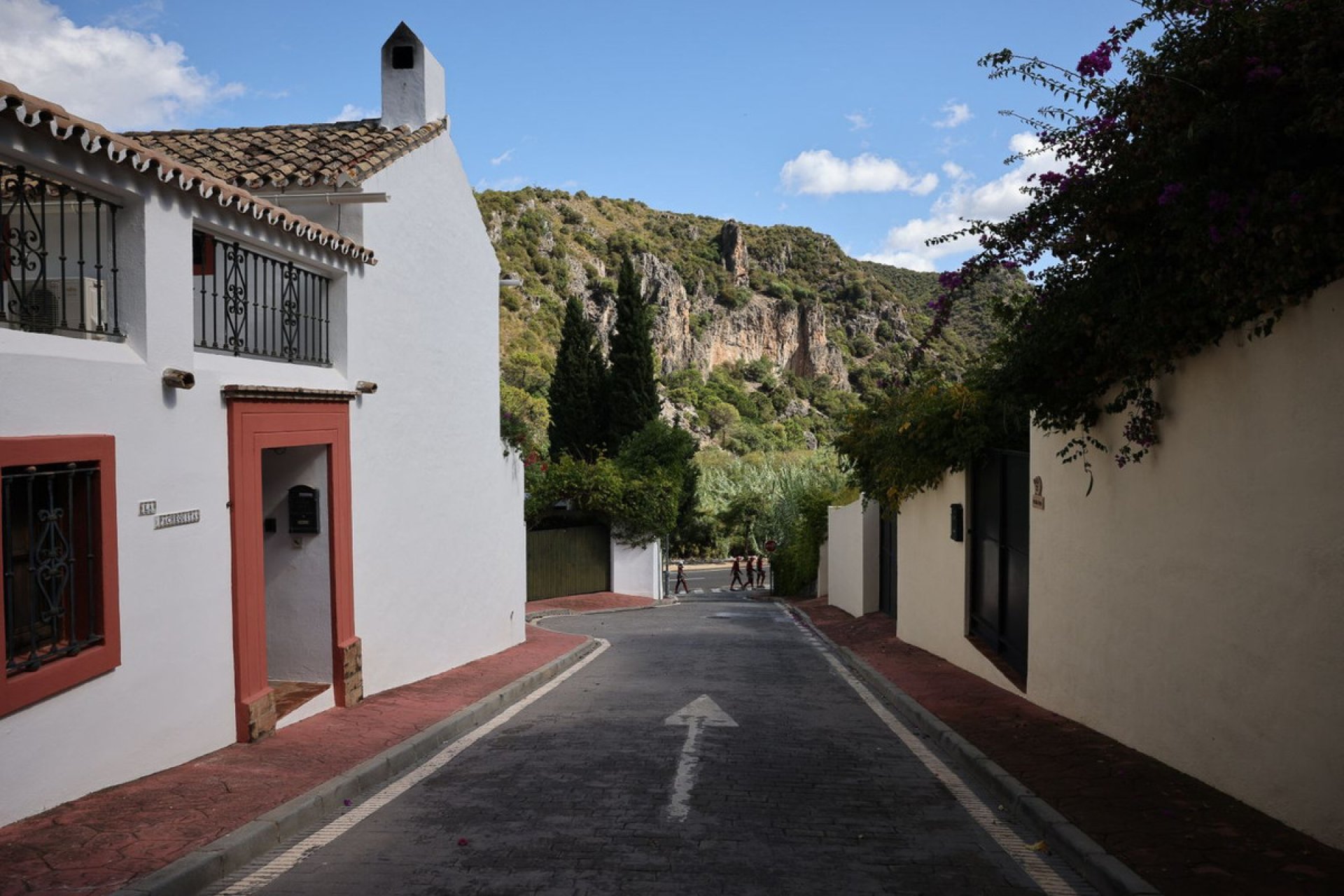 Resale - House - Semi-Detached House - Benahavís - Benahavís Centro