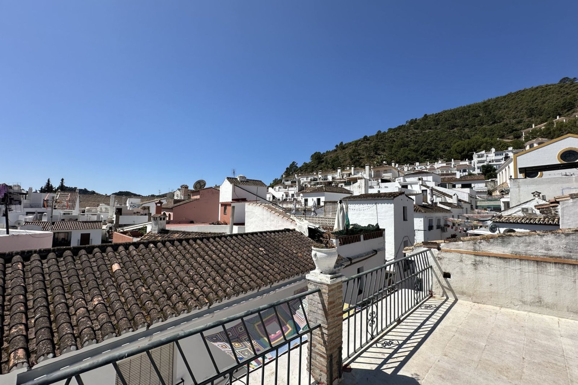 Resale - House - Semi-Detached House - Benahavís - Benahavís Centro