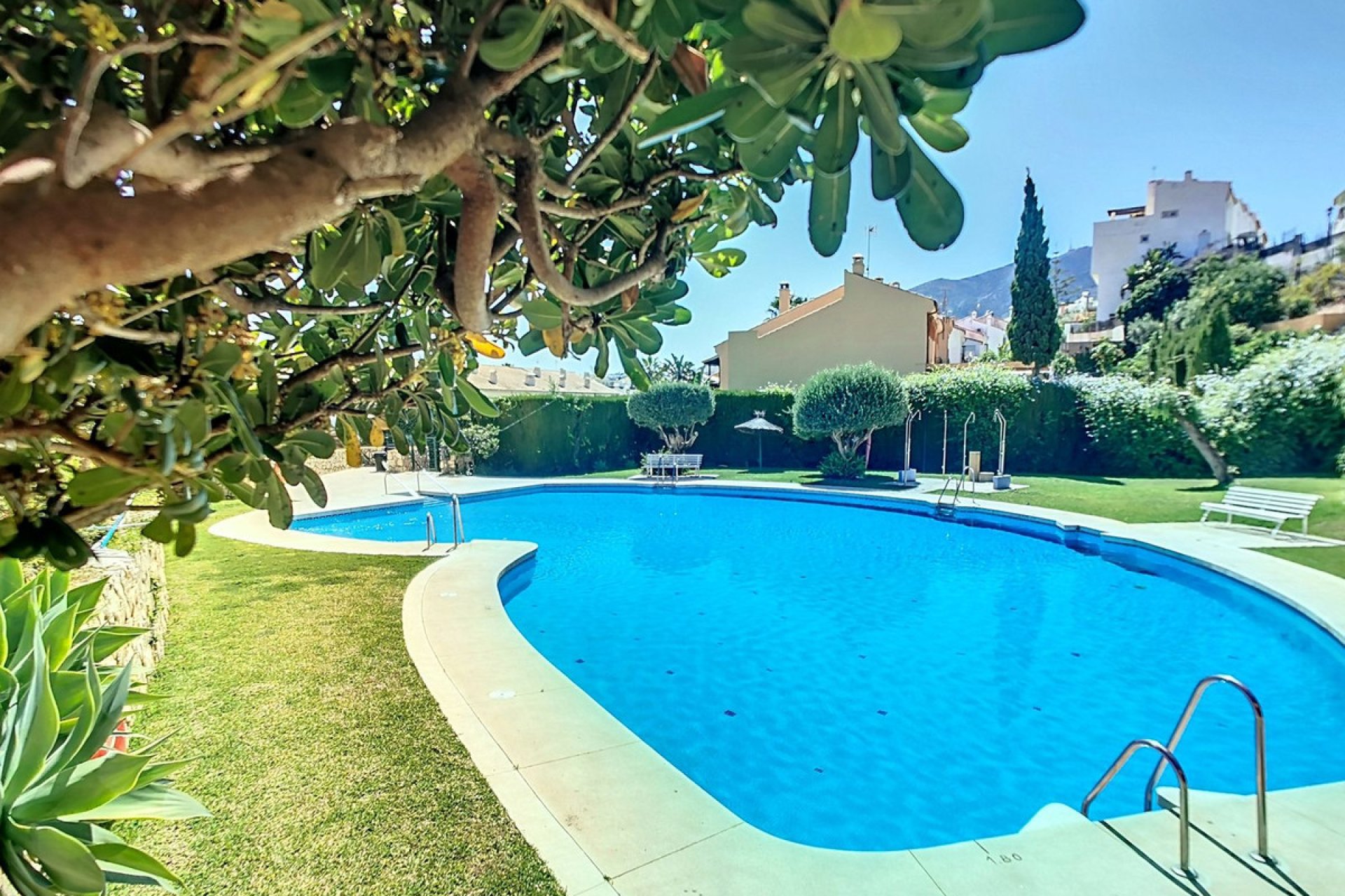 Resale - House - Semi-Detached House - Benalmádena - Arroyo de la Miel