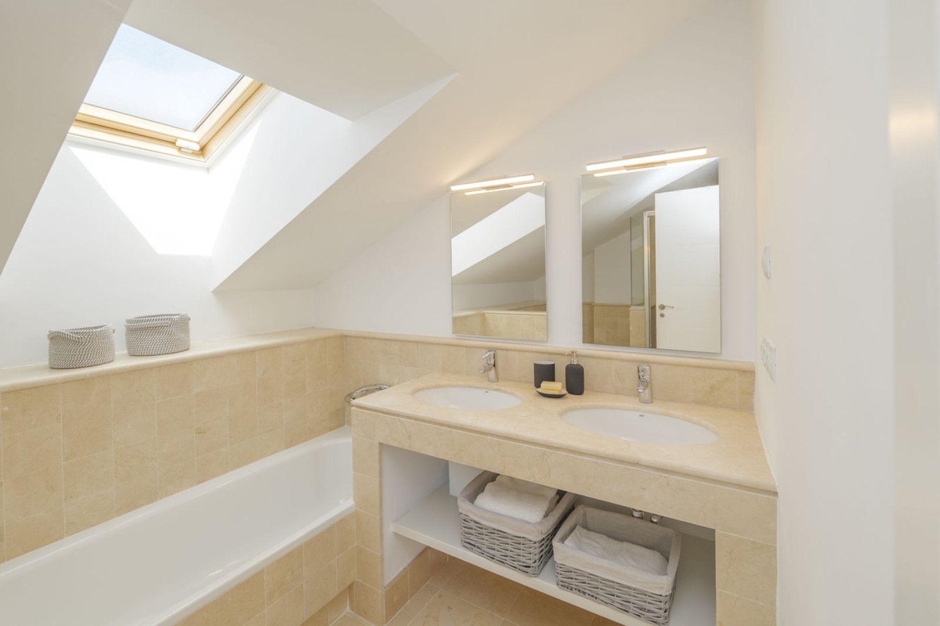 Resale - House - Semi-Detached House - Benalmádena - Benalmadena Centro