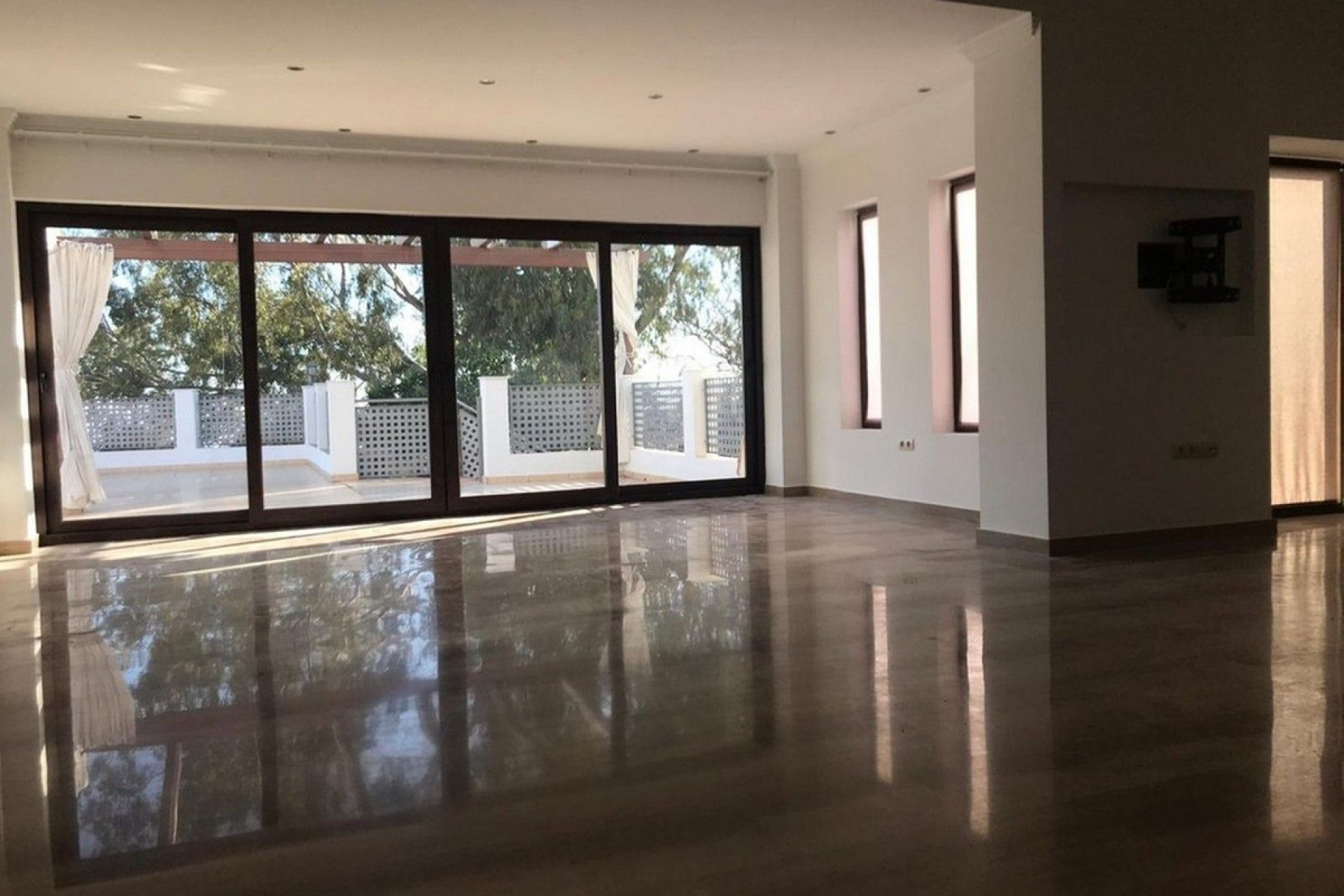 Resale - House - Semi-Detached House - Benalmádena - Benalmadena Centro