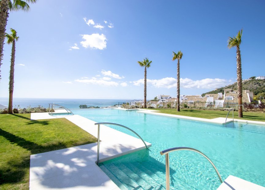 Resale - House - Semi-Detached House - Benalmádena - Benalmadena Costa