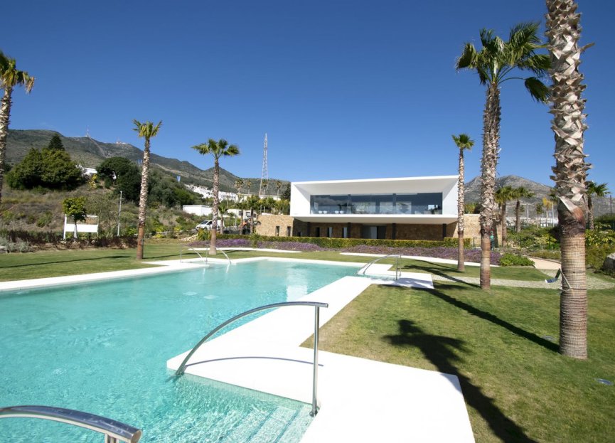 Resale - House - Semi-Detached House - Benalmádena - Benalmadena Costa