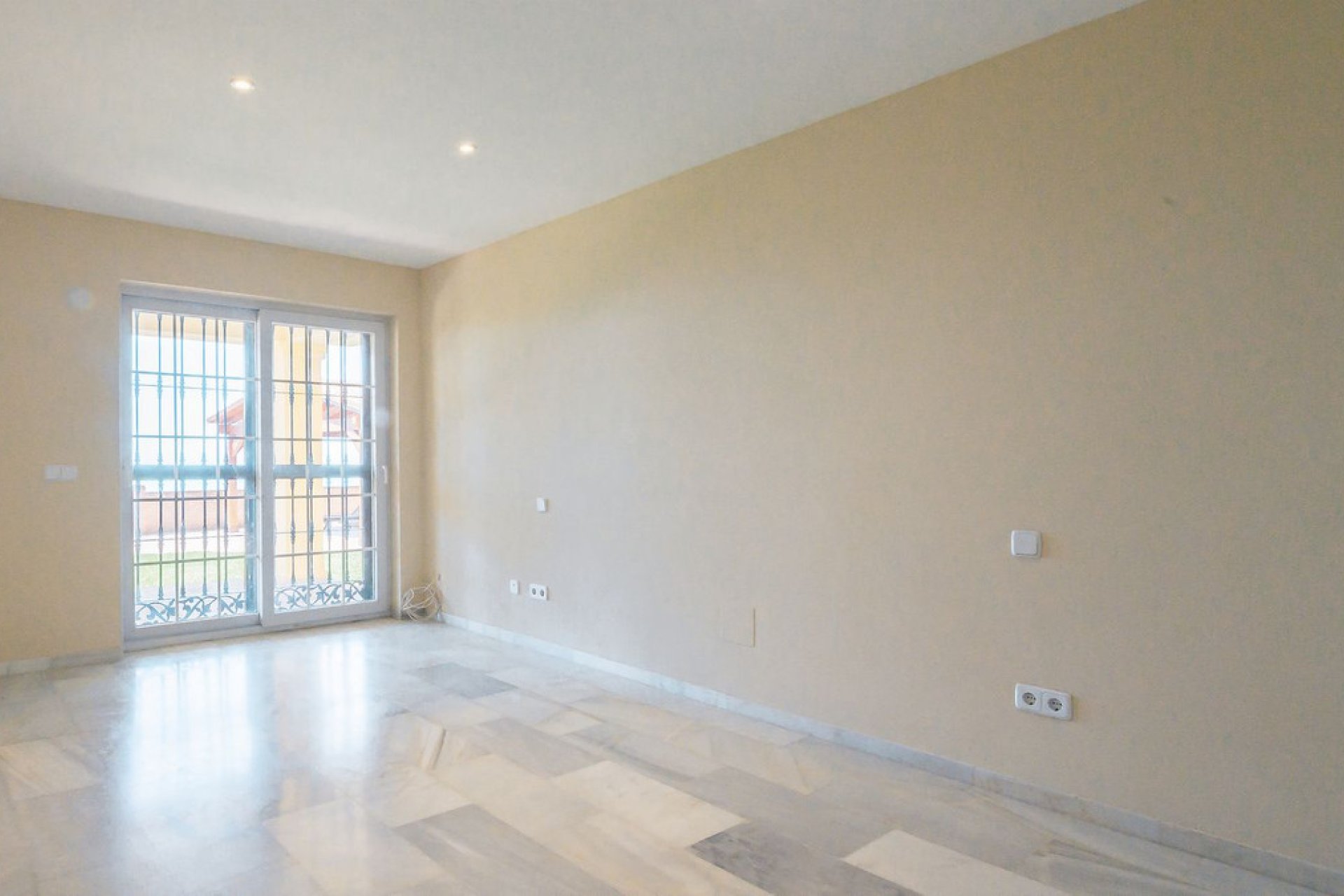 Resale - House - Semi-Detached House - Benalmádena - La Capellania