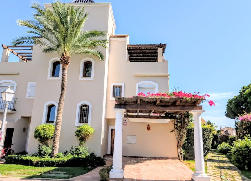 Resale - House - Semi-Detached House - El Paraiso - El Paraíso