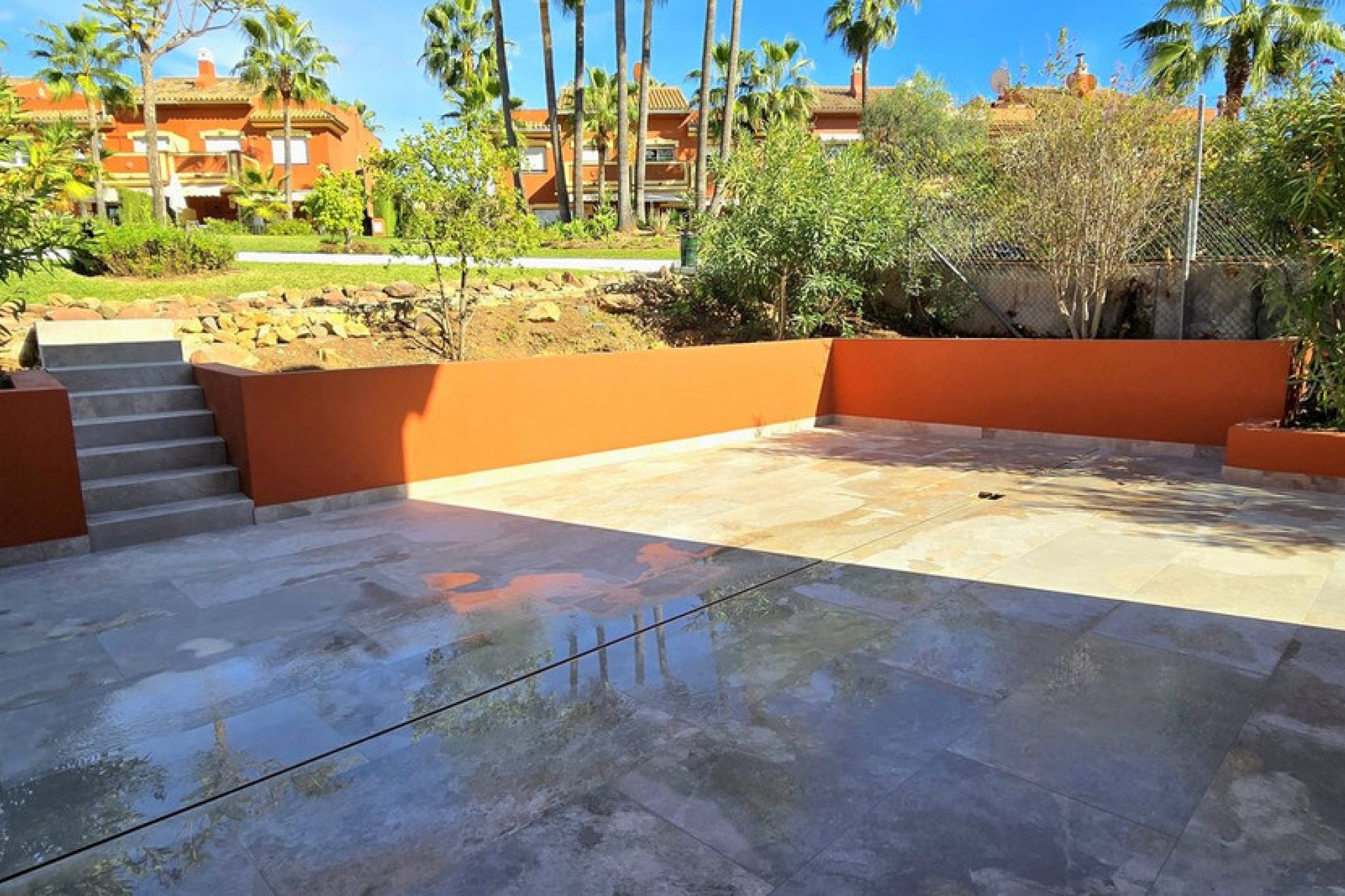 Resale - House - Semi-Detached House - Estepona - Atalaya