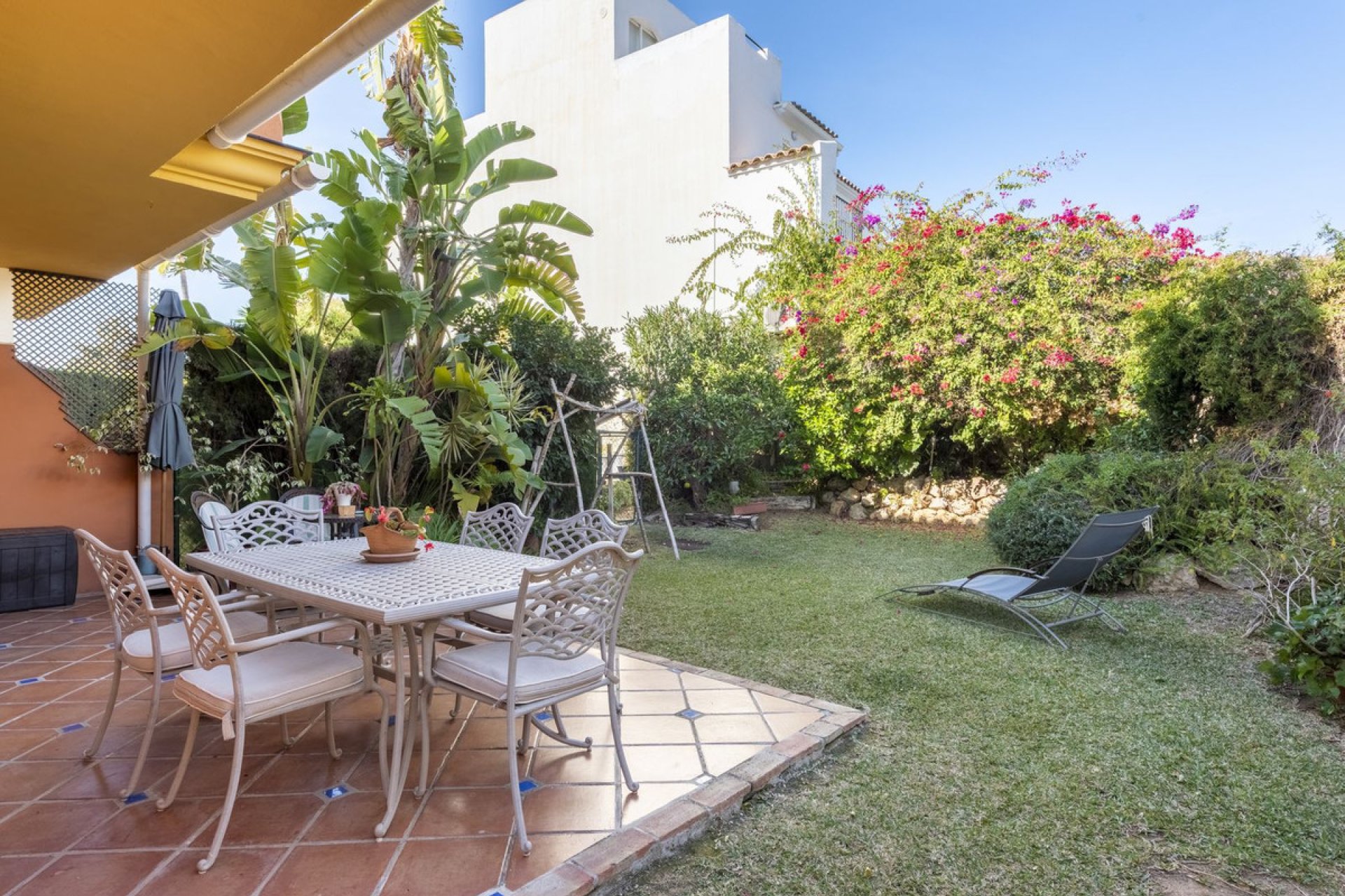 Resale - House - Semi-Detached House - Estepona - Atalaya