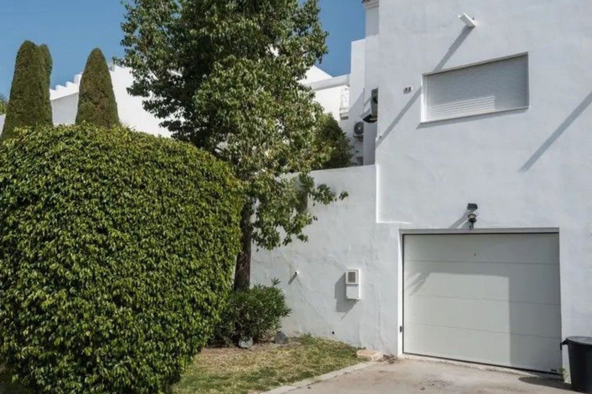 Resale - House - Semi-Detached House - Estepona - Atalaya