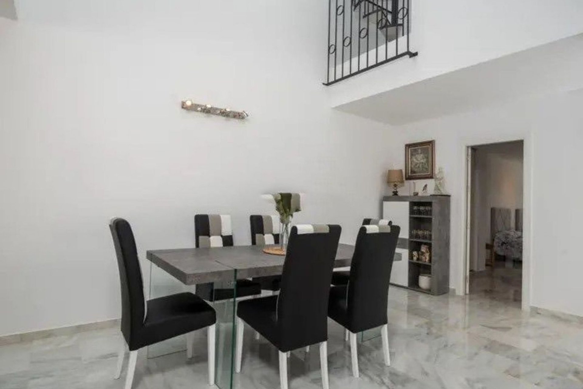 Resale - House - Semi-Detached House - Estepona - Atalaya