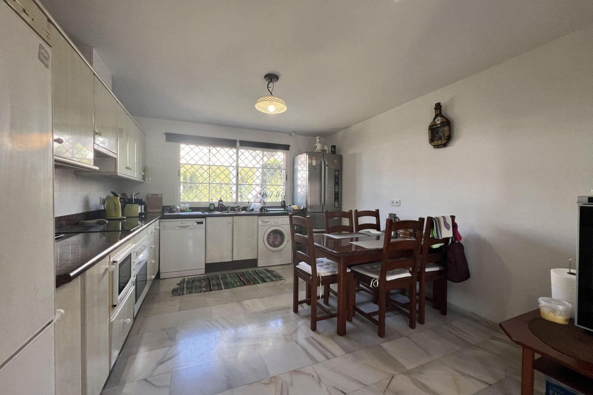 Resale - House - Semi-Detached House - Estepona - Atalaya