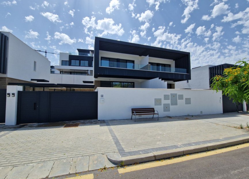Resale - House - Semi-Detached House - Estepona - Atalaya