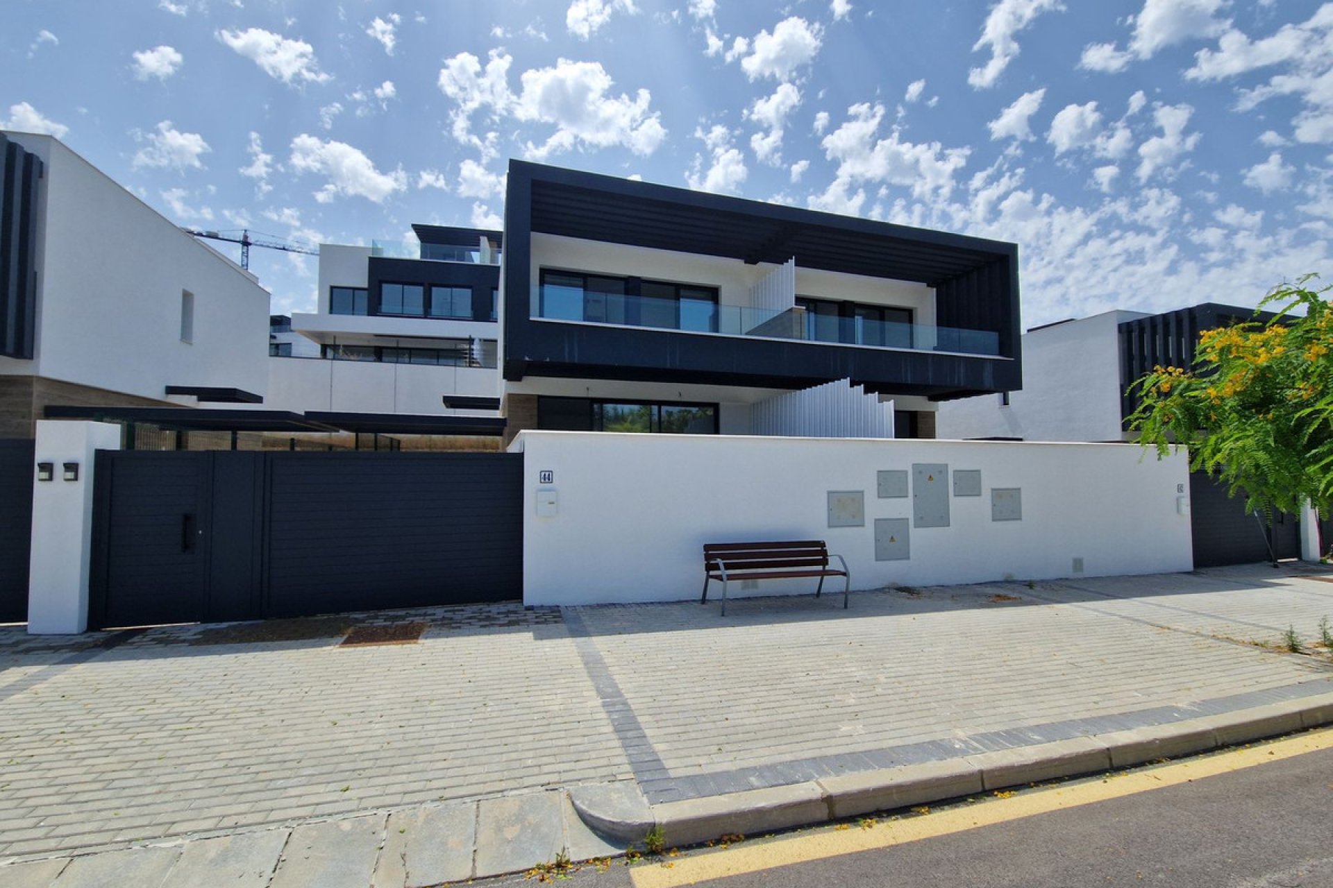 Resale - House - Semi-Detached House - Estepona - Atalaya