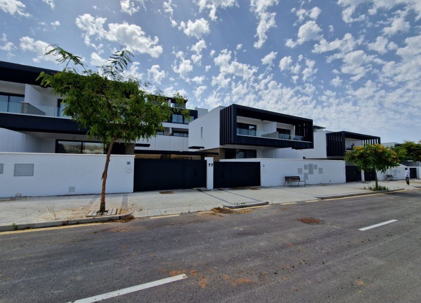 Resale - House - Semi-Detached House - Estepona - Atalaya