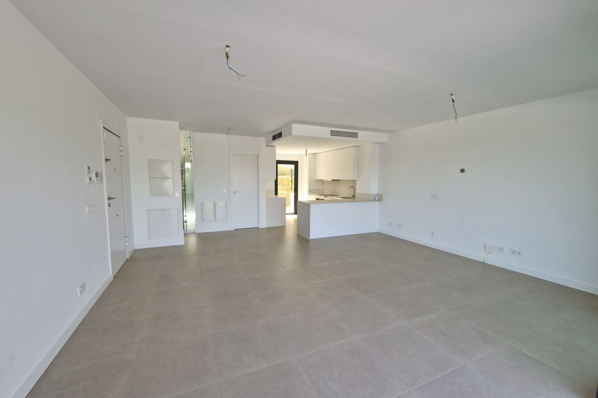 Resale - House - Semi-Detached House - Estepona - Atalaya