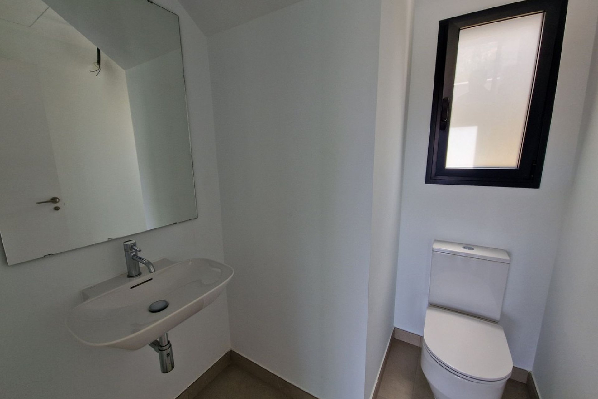 Resale - House - Semi-Detached House - Estepona - Atalaya