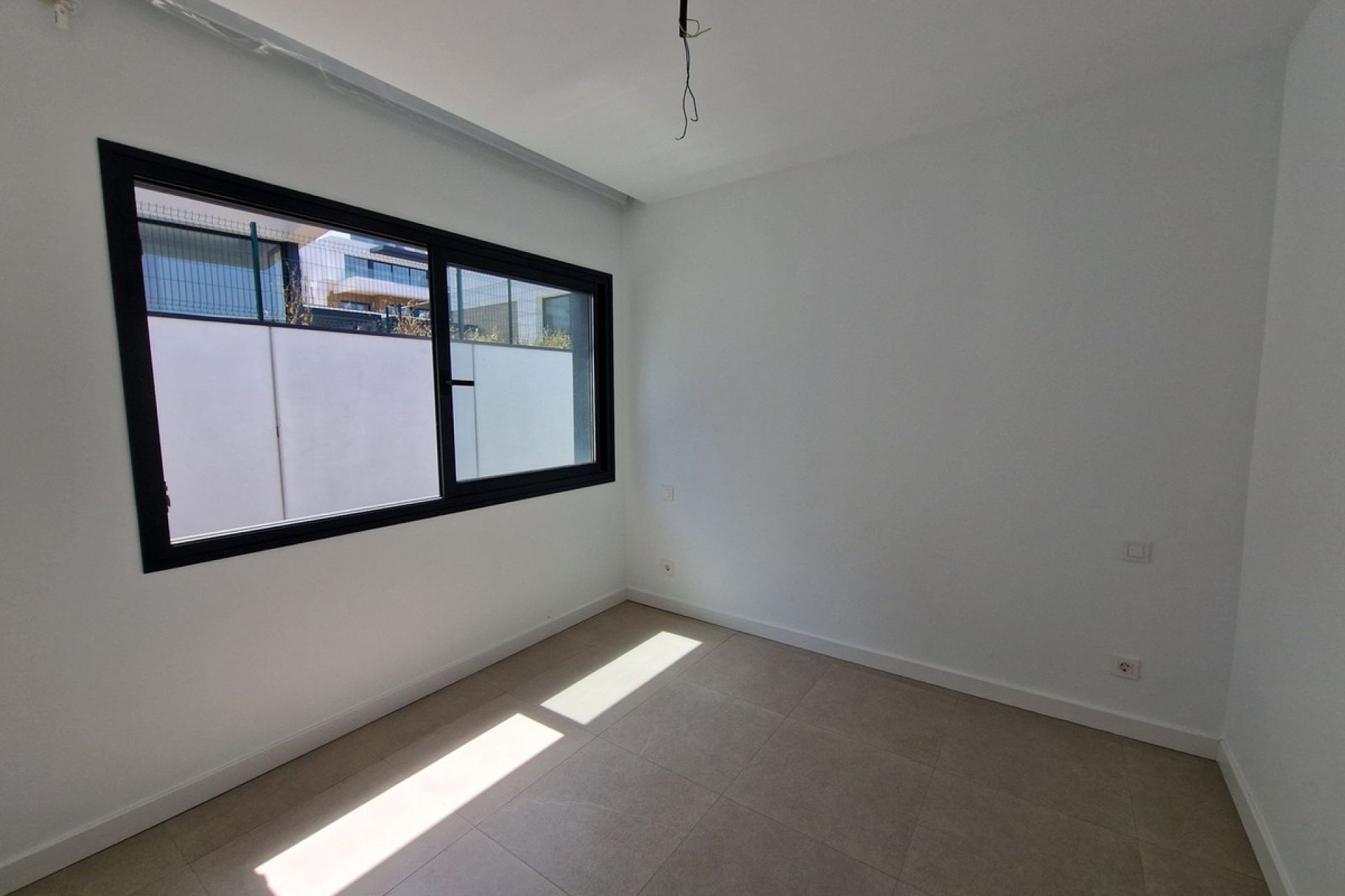 Resale - House - Semi-Detached House - Estepona - Atalaya