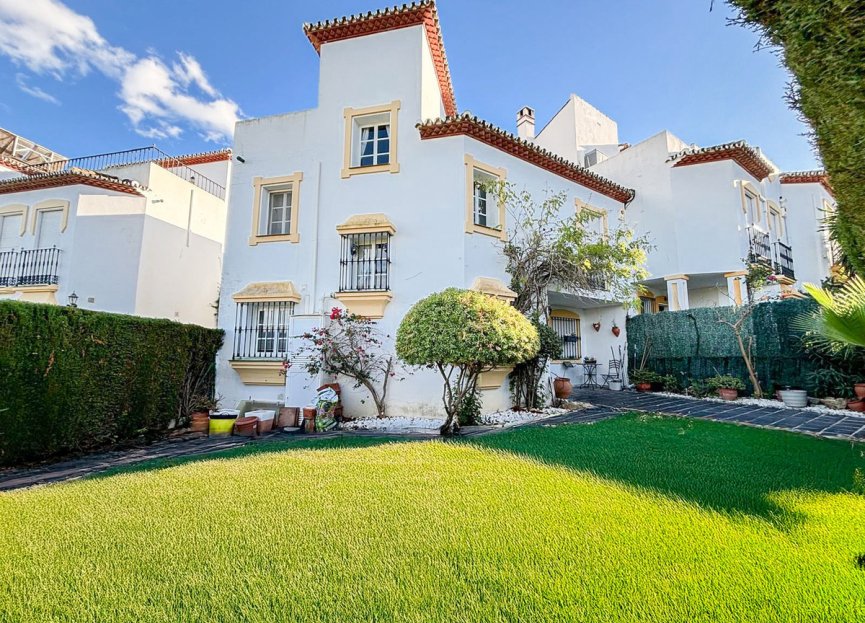 Resale - House - Semi-Detached House - Estepona - Bel Air