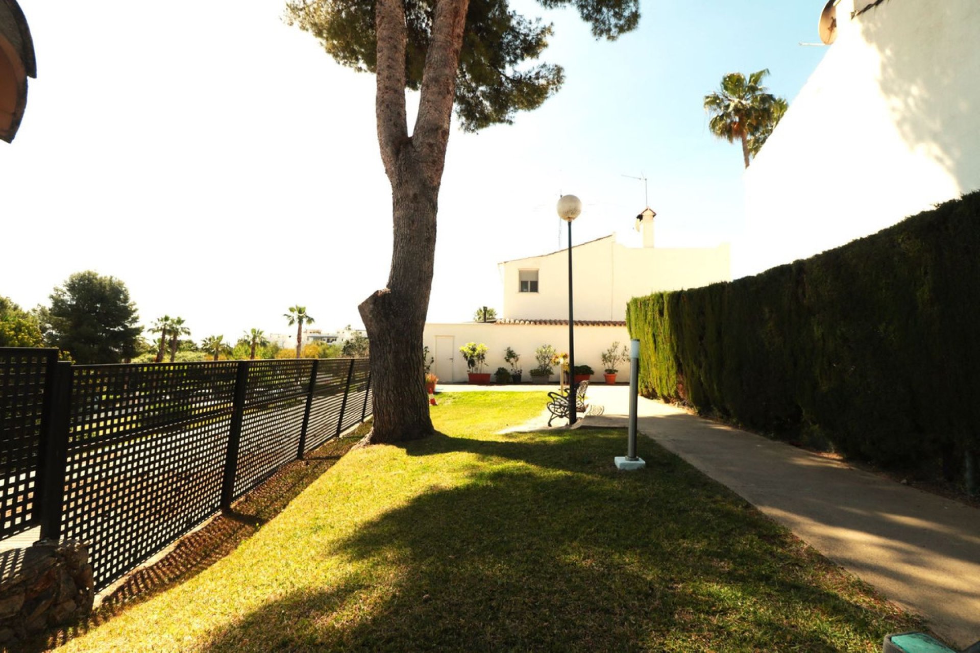 Resale - House - Semi-Detached House - Estepona - Bel Air