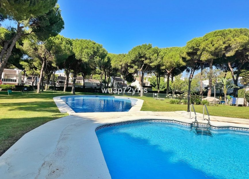 Resale - House - Semi-Detached House - Estepona - Benamara