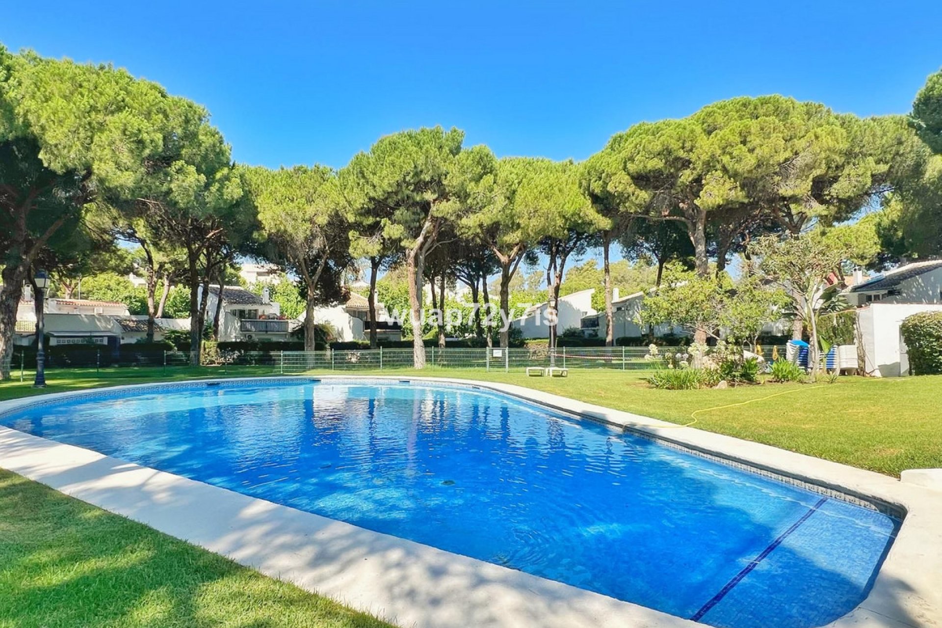 Resale - House - Semi-Detached House - Estepona - Benamara