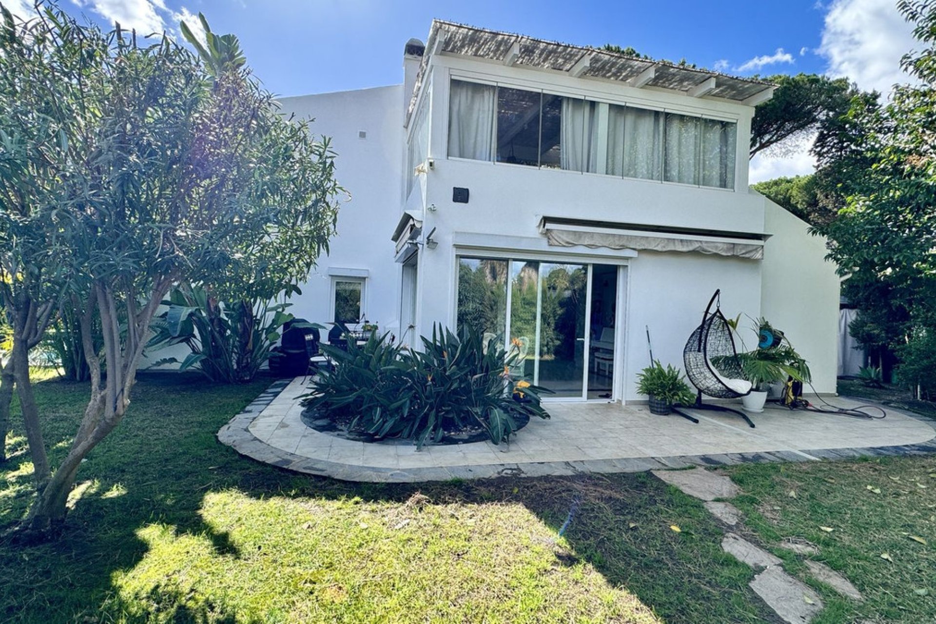 Resale - House - Semi-Detached House - Estepona - Benamara