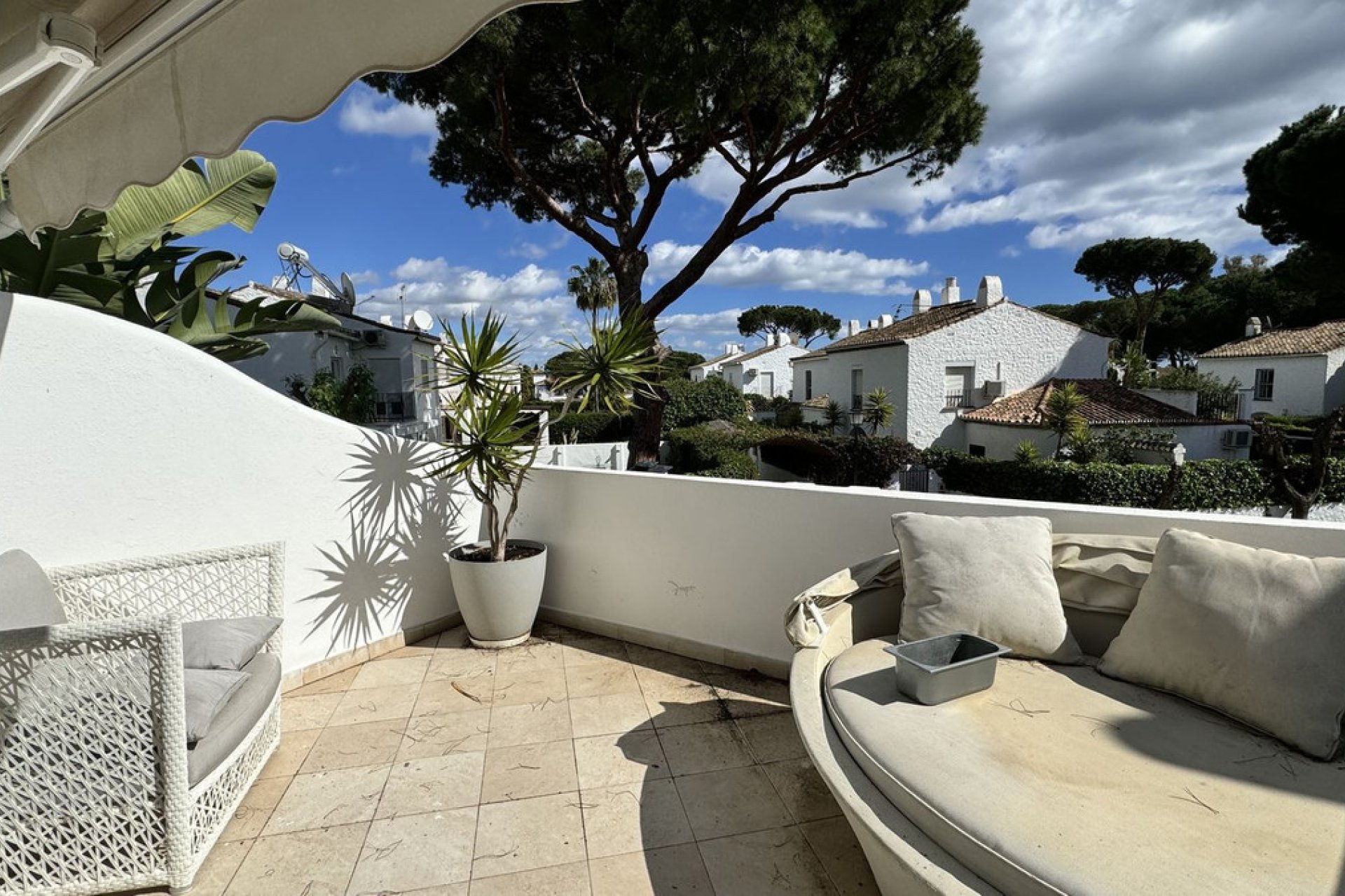 Resale - House - Semi-Detached House - Estepona - Benamara