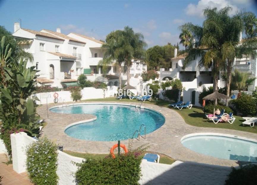 Resale - House - Semi-Detached House - Estepona - Benavista