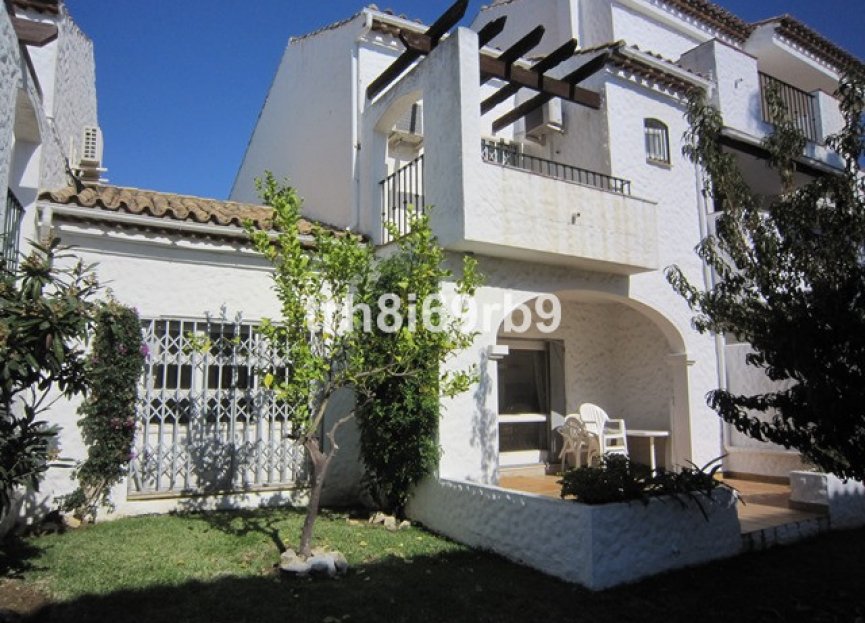 Resale - House - Semi-Detached House - Estepona - Benavista