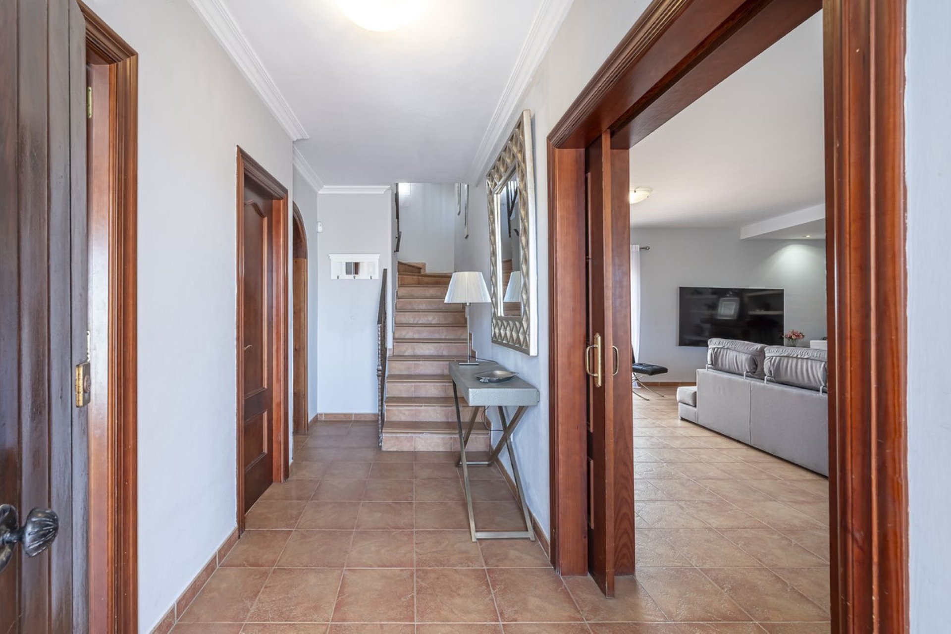 Resale - House - Semi-Detached House - Estepona - Cancelada